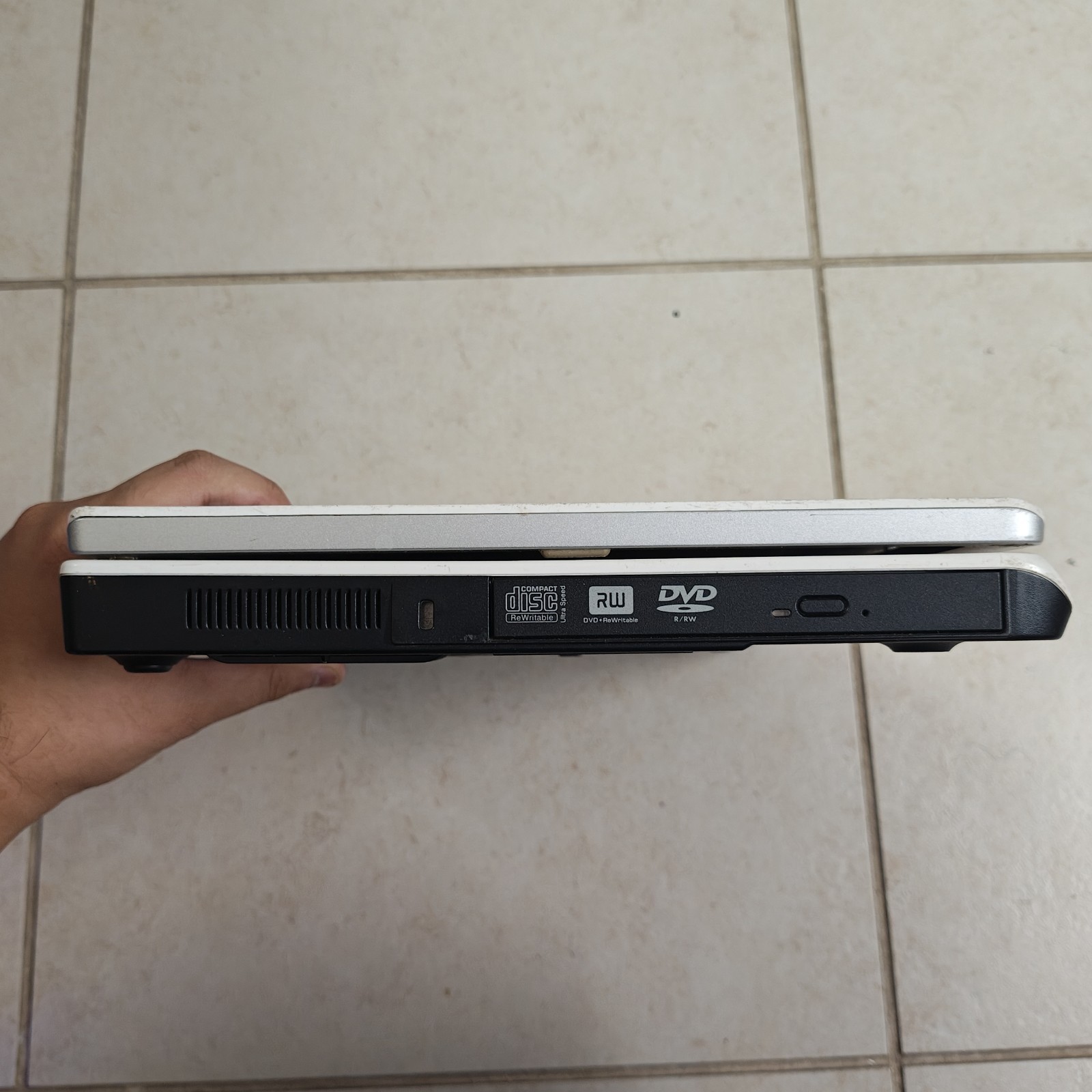 Dell Inspiron E1505 15.4″ Laptop – NO HDD/1GB RAM – Intel Core Duo #3925