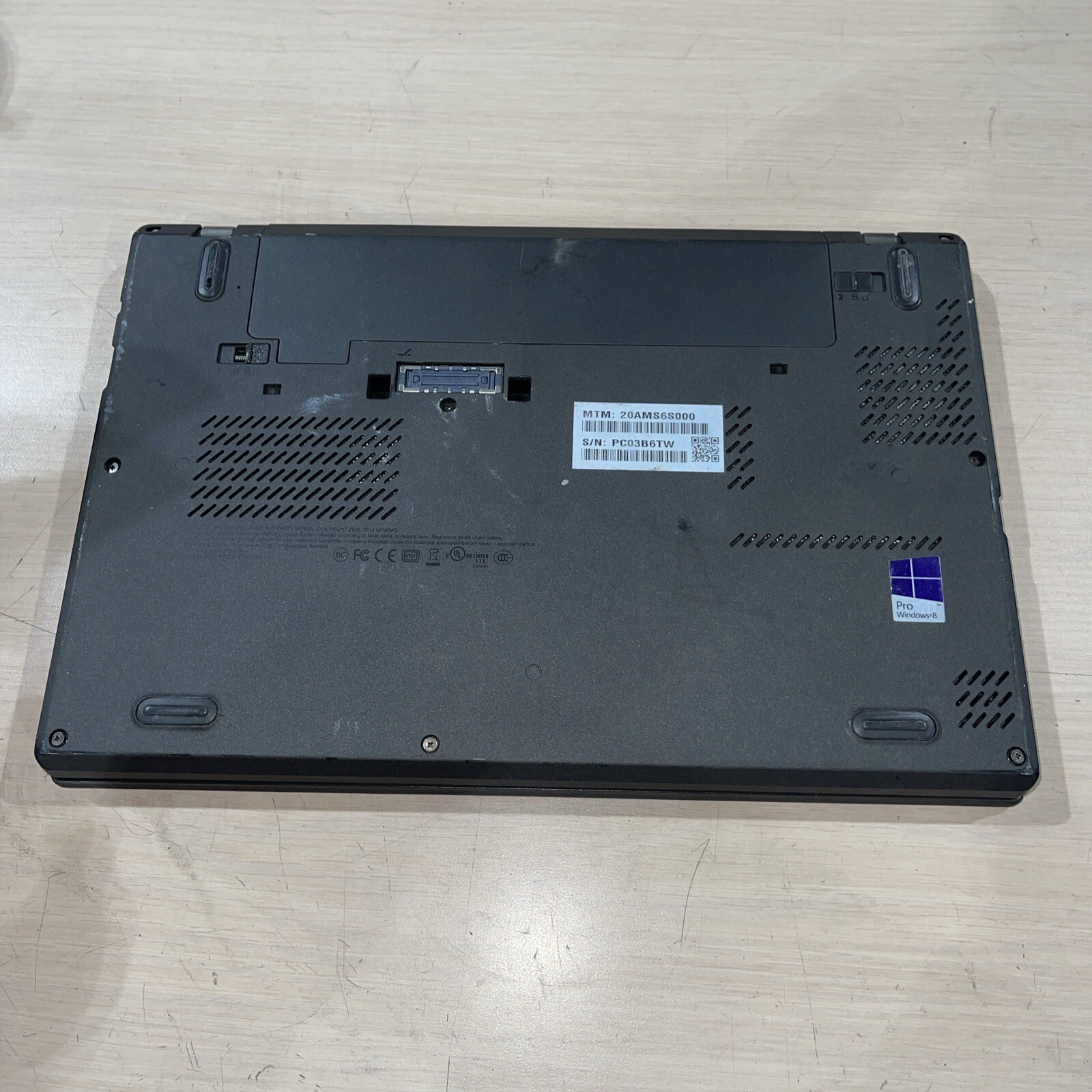 Lenovo ThinkPad X240 Intel Core i5-4300U 1.90GHZ 8GB RAM NO HD