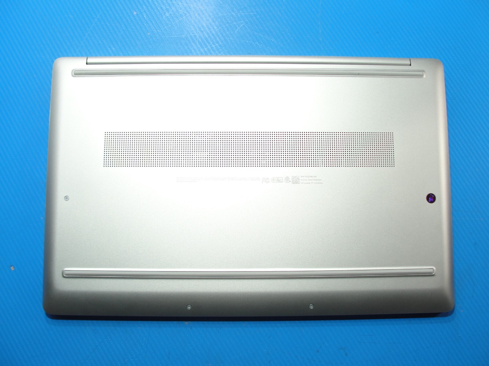 HP 17-CN0003DX 17.3” HD+ Intel Core i3-1125G4 2GHz 8GB SSD Reset 256GB+Charger