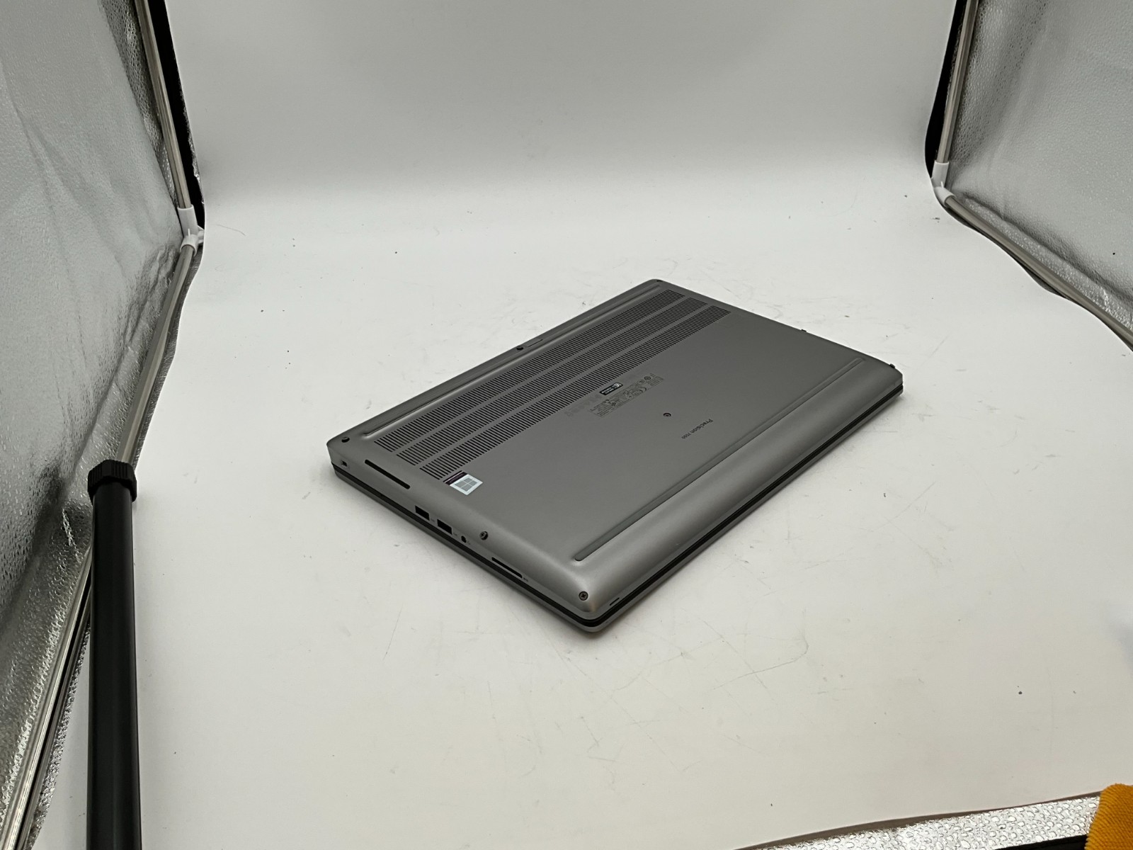 DELL Precision 7550 i7-10750H 2.70gh 16gb NO DRIVE T1000 15.6″ LAPTOP 8MWJN73