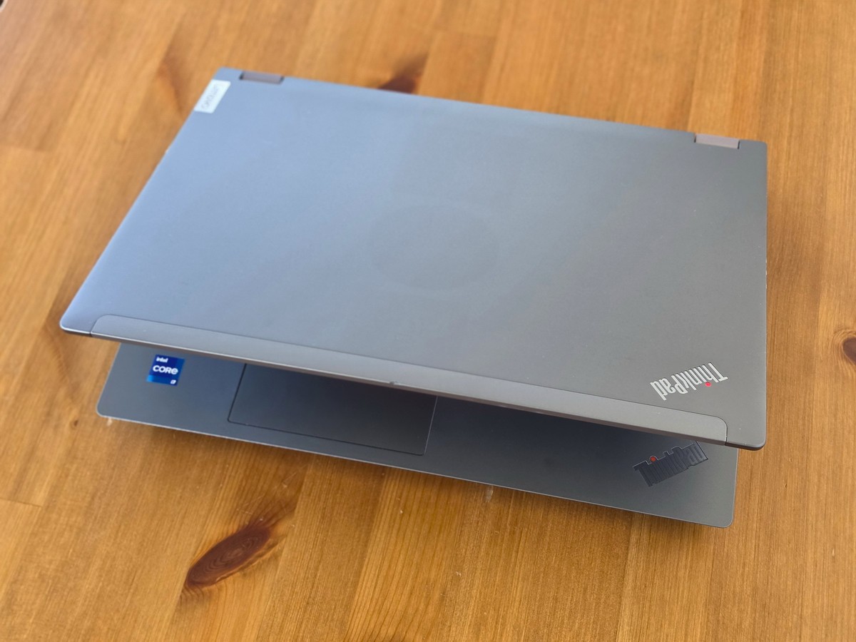 Lenovo ThinkPad P16 Gen 2 i7-13700HX 16″ 2560×1600 32GB RTX 2000 Ada PS