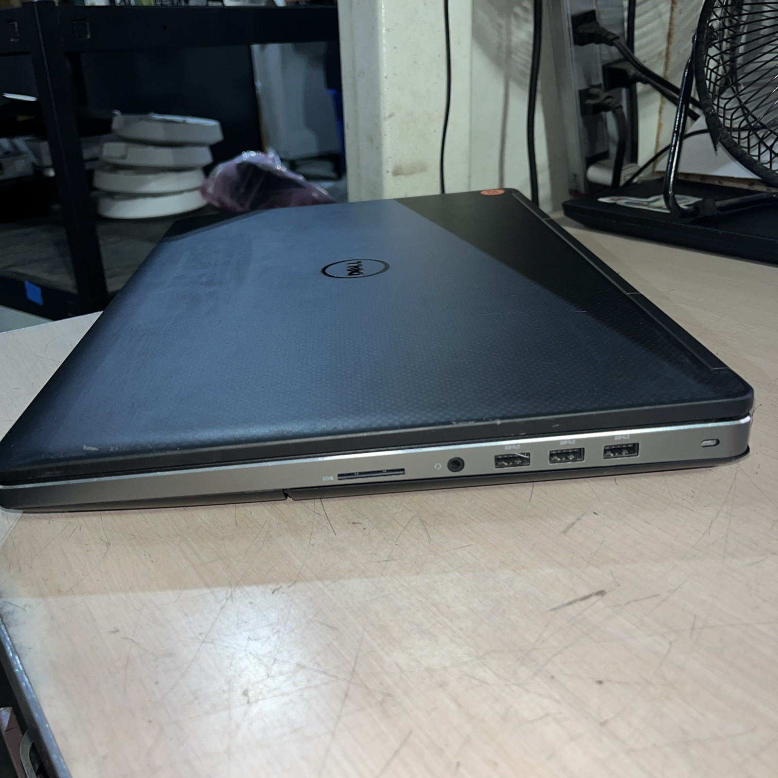 DELL PRECISION 7710 INTEL CORE I7-6820HQ 2.70GHZ 8GB RAM NO HD