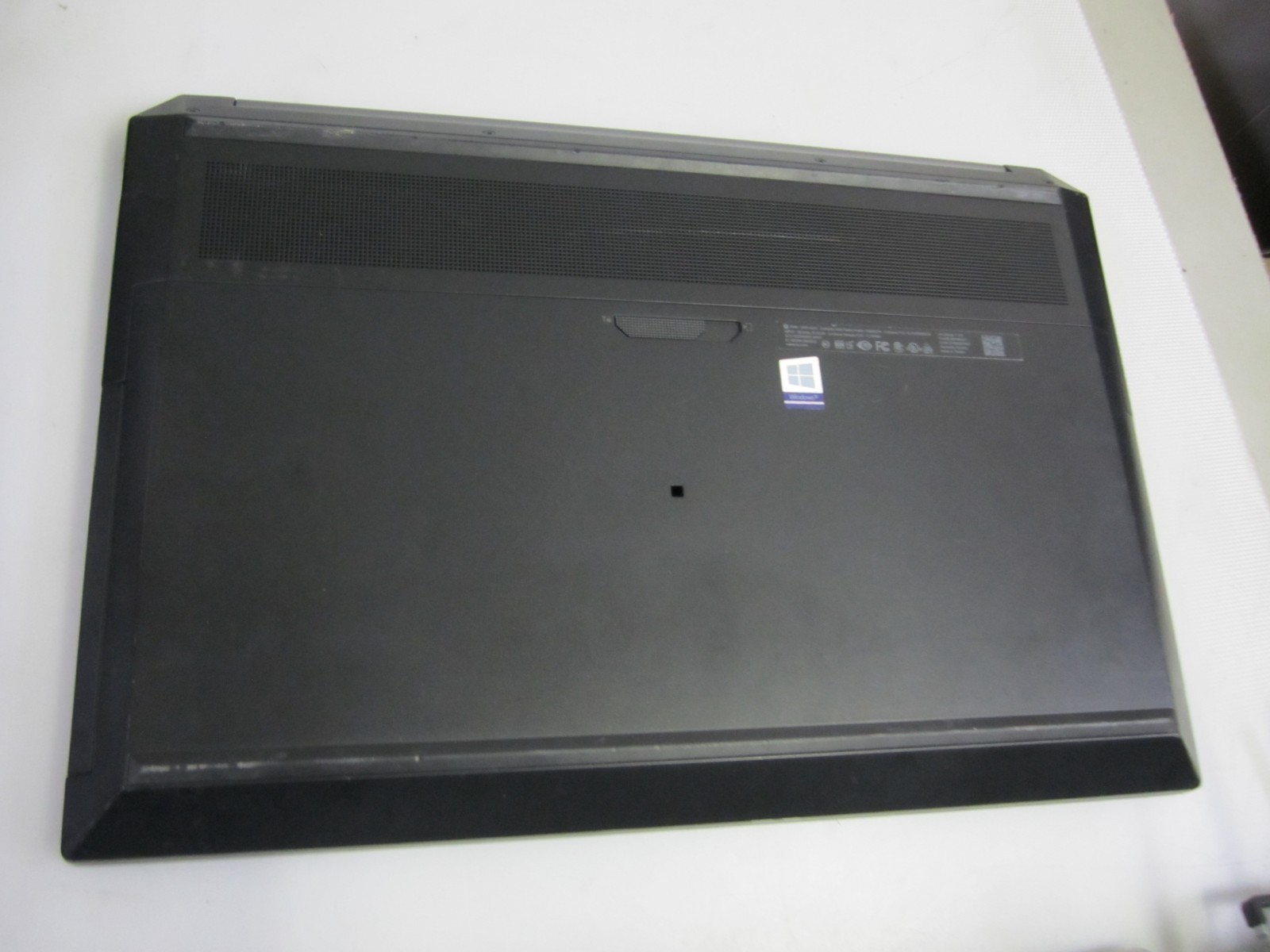HP ZBook 17 G5 i5-8300H 2.3GHz 16GB/1TB NO OS Laptop + AC READ