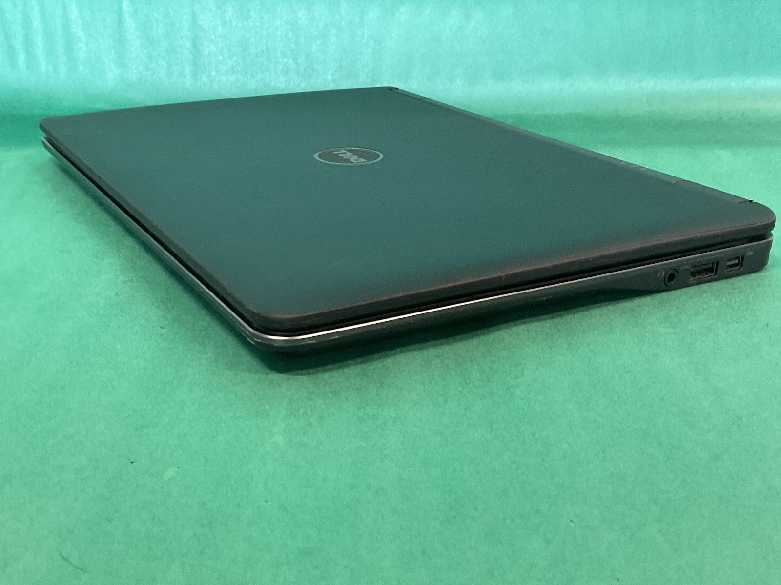 Dell Latitude E7240 – Untested- Damaged Screen – No Hdd