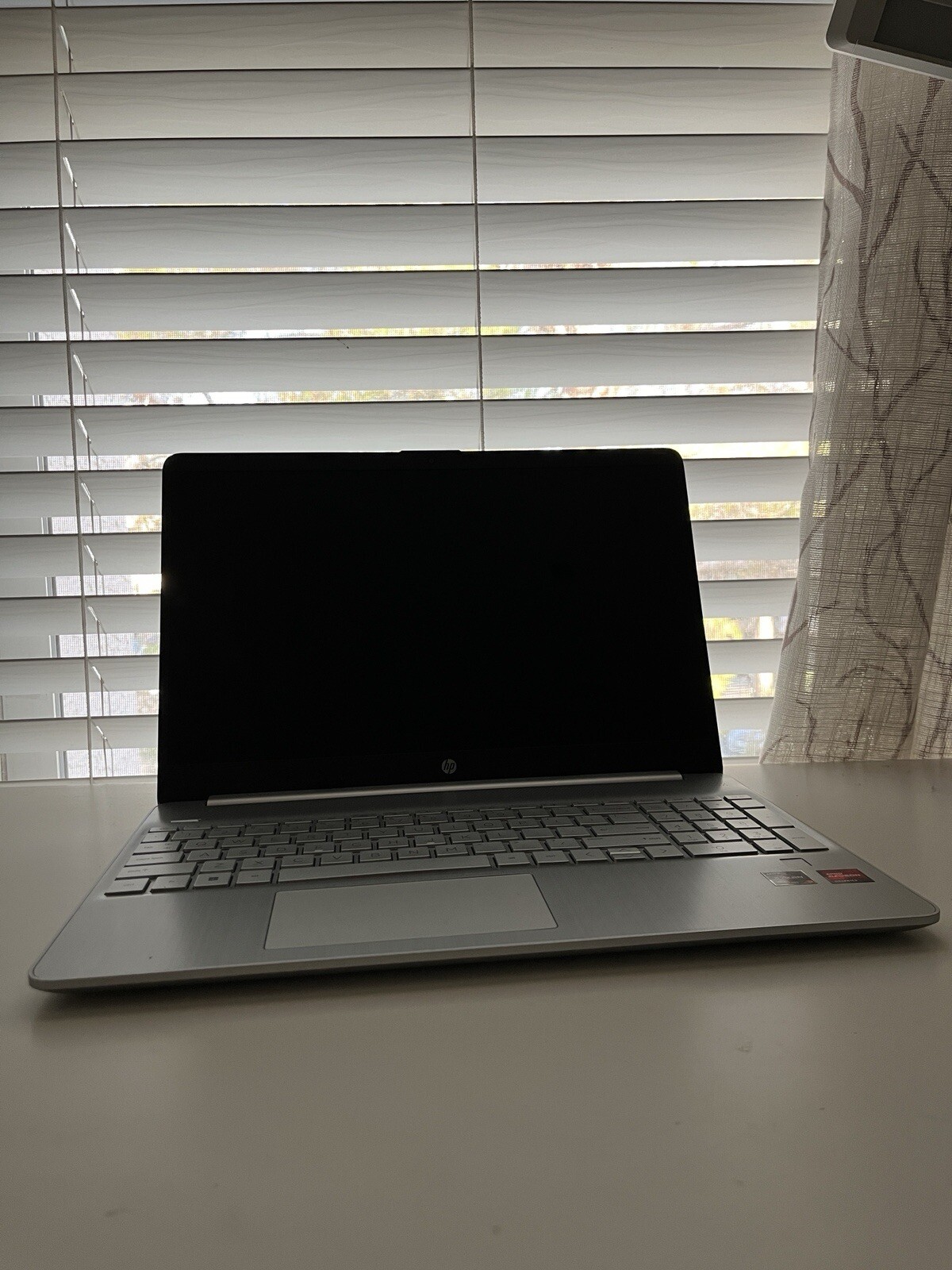 HP 15-ef2xxx (AMD Ryzen 3 5300U With Radeon Graphics) Laptop