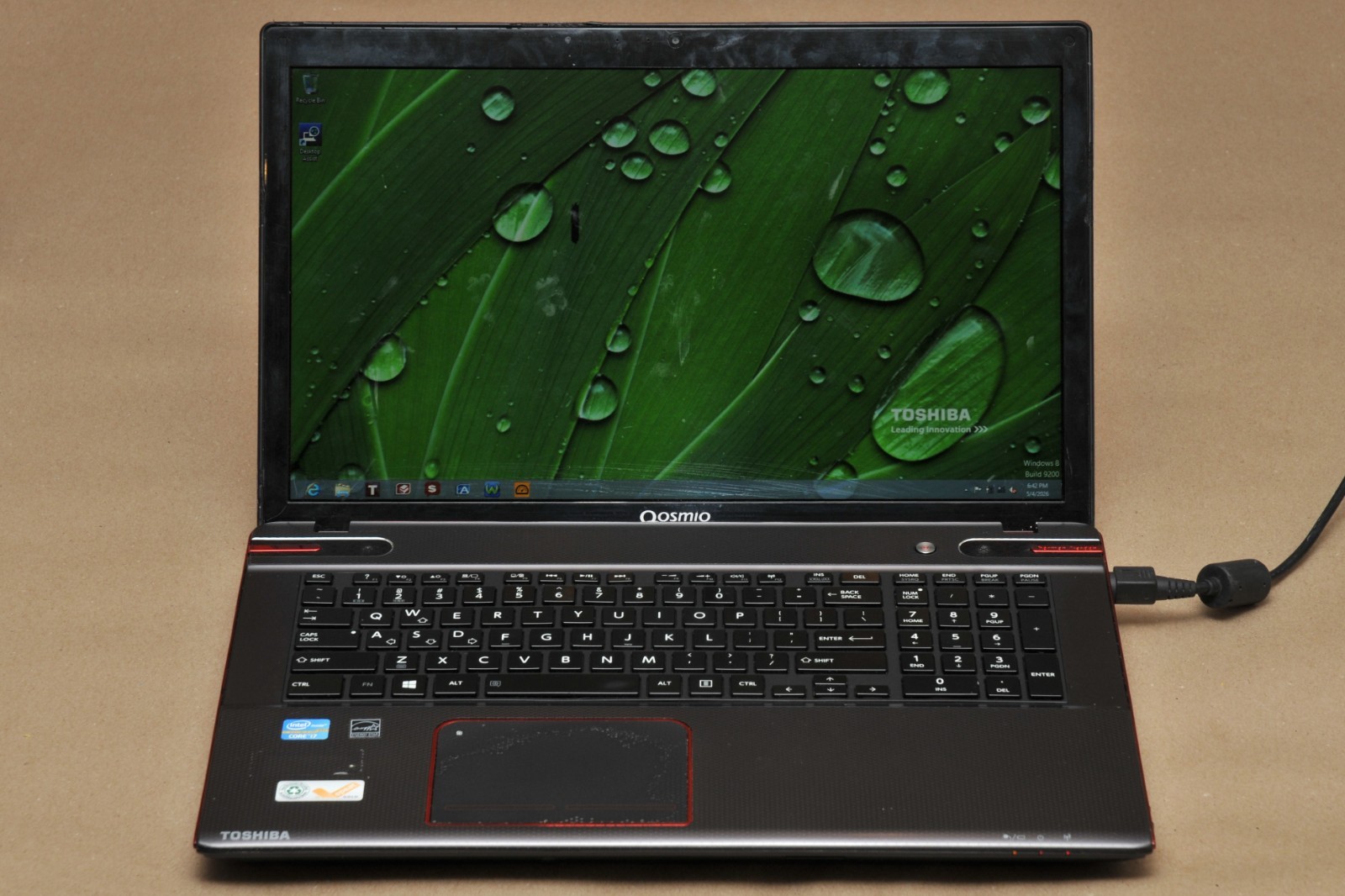 Toshiba Qosmio X875-Q7390 i7-3630QM GeForce GTX 670M 1TB HDD 12GB RAM Windows 8