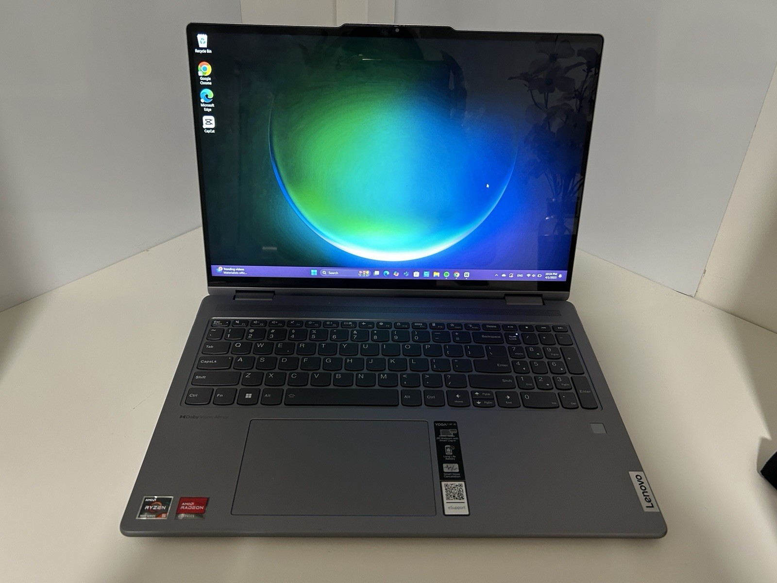 Lenovo Yoga 7i 2-in-1 Laptop 16″ Touchscreen – Used/ Good
