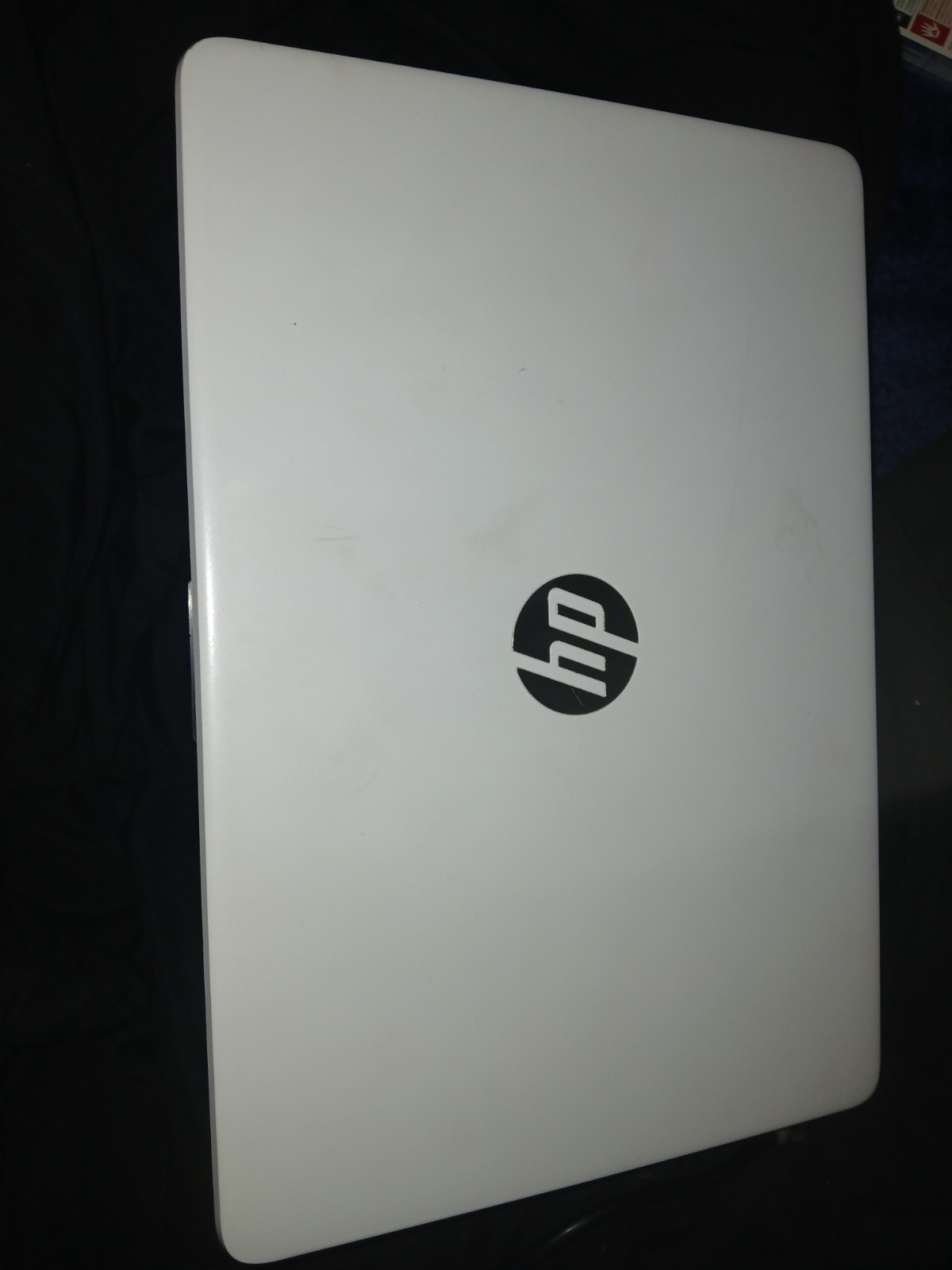 HP White Notebook/Laptop Windows 11 Intel Processor Integrated Graphics