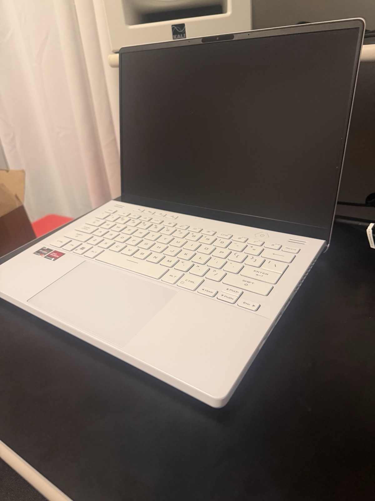 ASUS ROG Zephyrus G14 Laptop 14-inch Ryzen 9 6900HS, RX 6700S