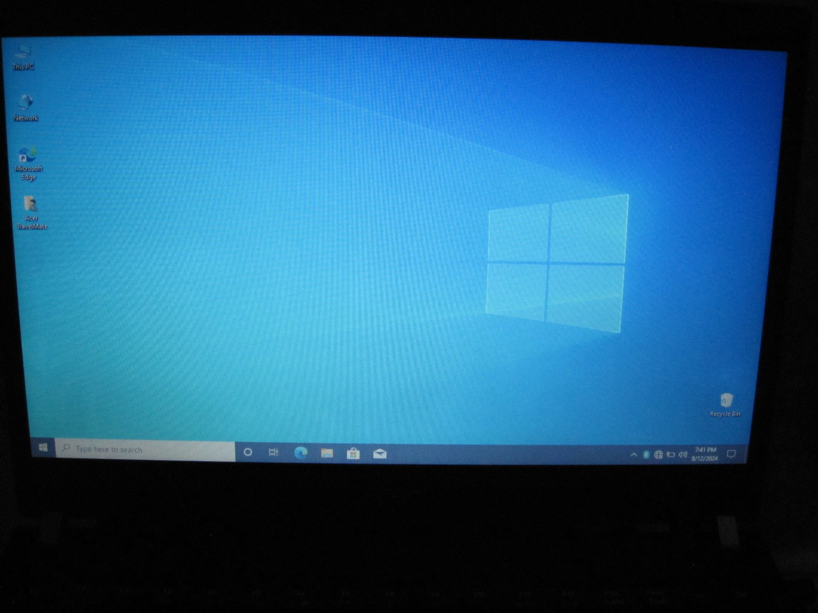 Acer TravelMat 14″ P645-MG Intel i5-4200U CPU 1.60GHz/ 4GB ram/ 320GB hard drive