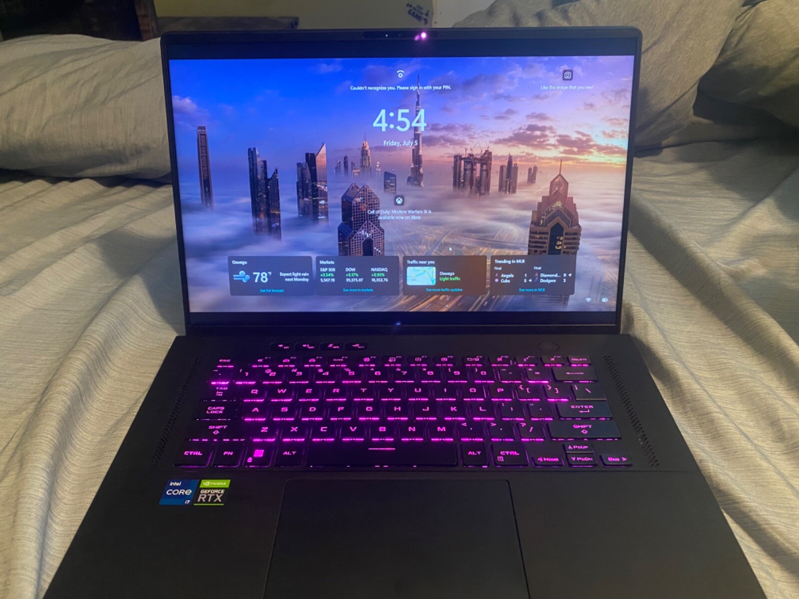 ASUS ROG Zephyrus 16″ (1TB, Intel Core i9 11th Gen., 4.90 GHz, 16GB) Gaming…
