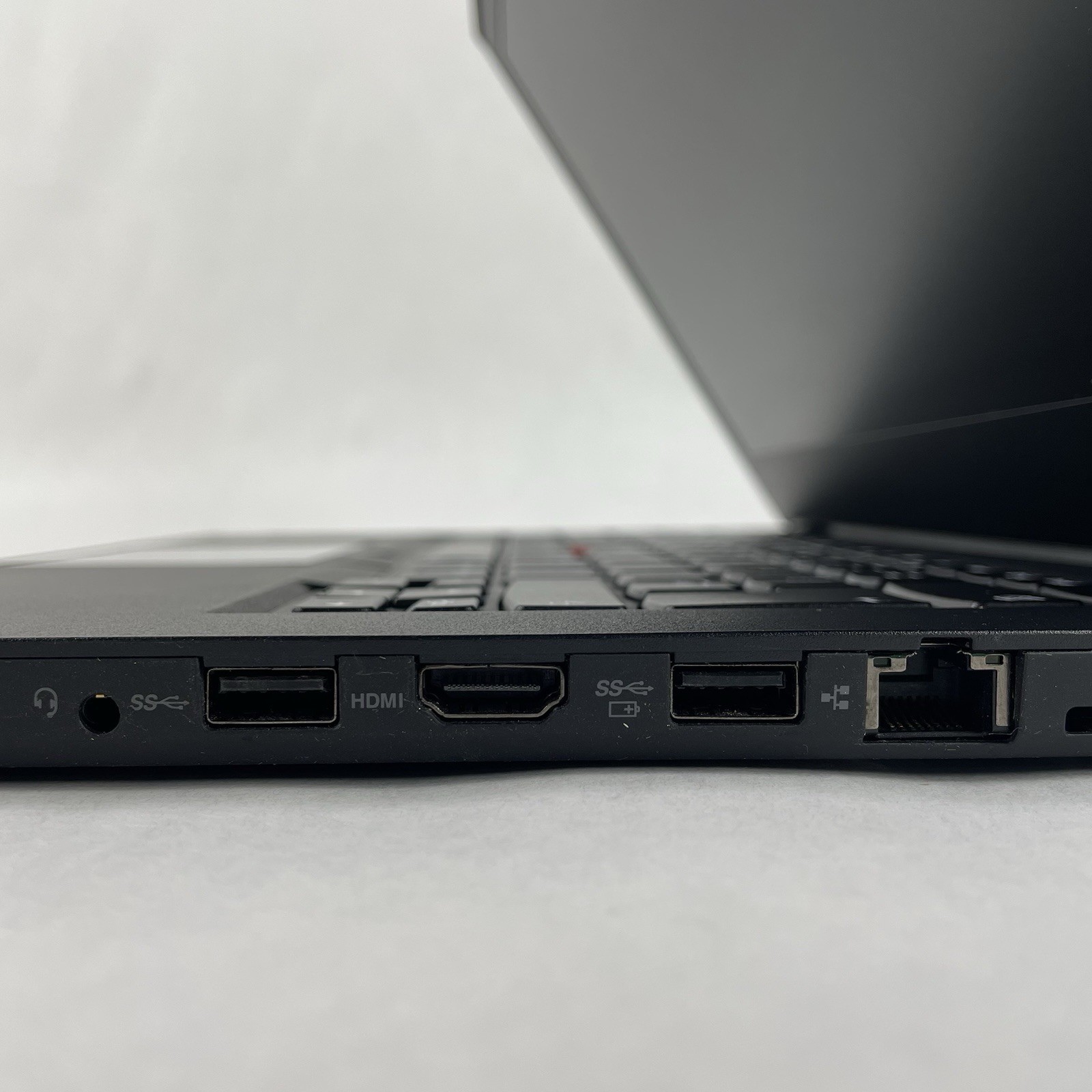 Lenovo ThinkPad T470 14″ i5-6300U 2.40 GHz 8 GB RAM No SSD/OS/AC/Battery