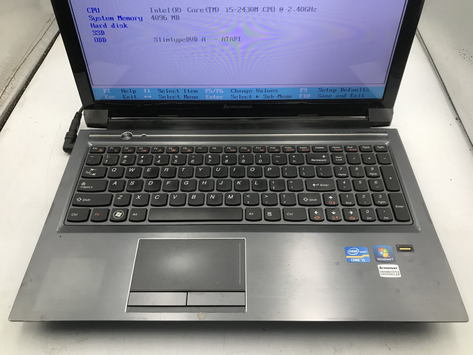 LENOVO V570 LAPTOP – BOOTS TO BIOS – INTEL I5 2430M – NO RAM – READ DESCRIP – BB