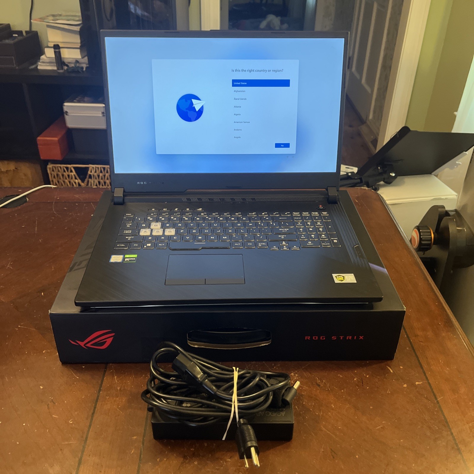 ASUS ROG Strix G731GU 17in i7-9750H 16GB GTX 1660 Ti 512GB SSD W11