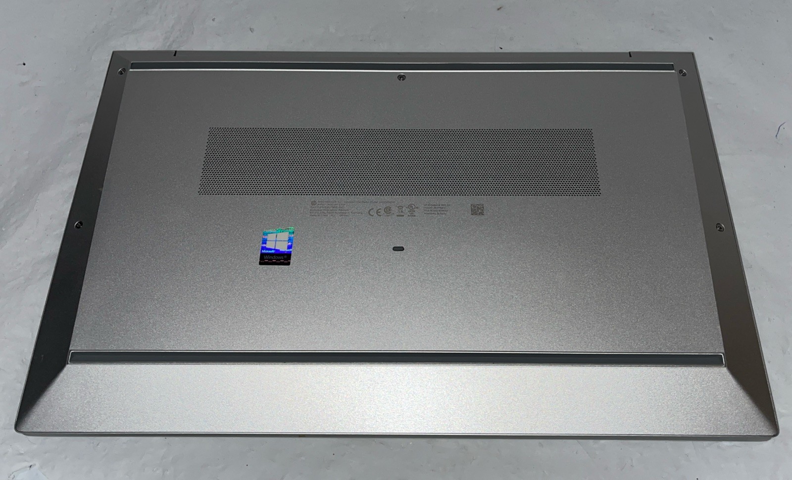 HP EliteBook 855 G7 15.6″ AMD Ryzen 5 Pro 4650U@2.1GHz, 16GB RAM, 512GB M2, W11P