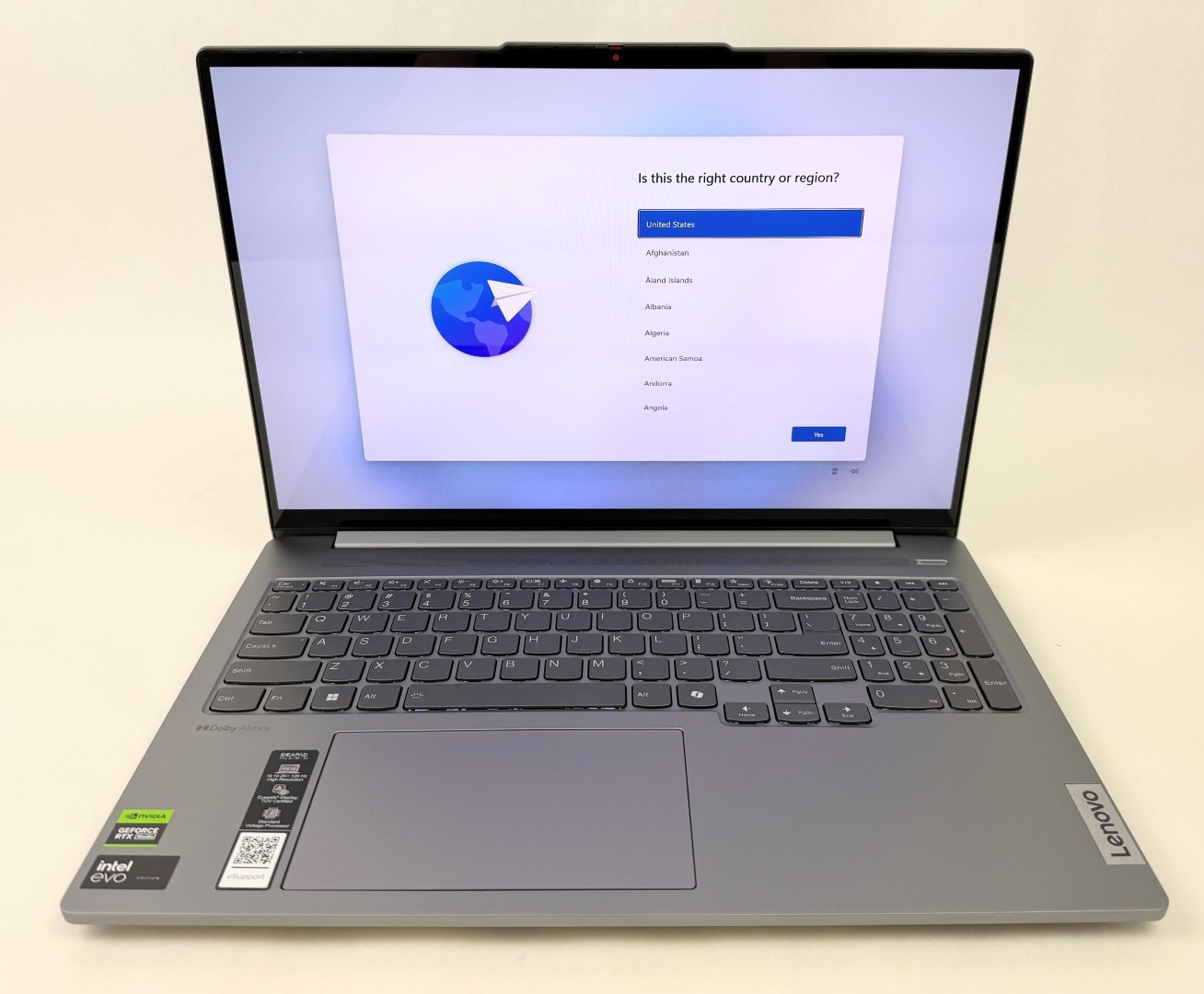 Lenovo IdeaPad Pro 5i 16″ 2048×1280 OLED Touch Ultra 9 185H 32GB 1TB 4050