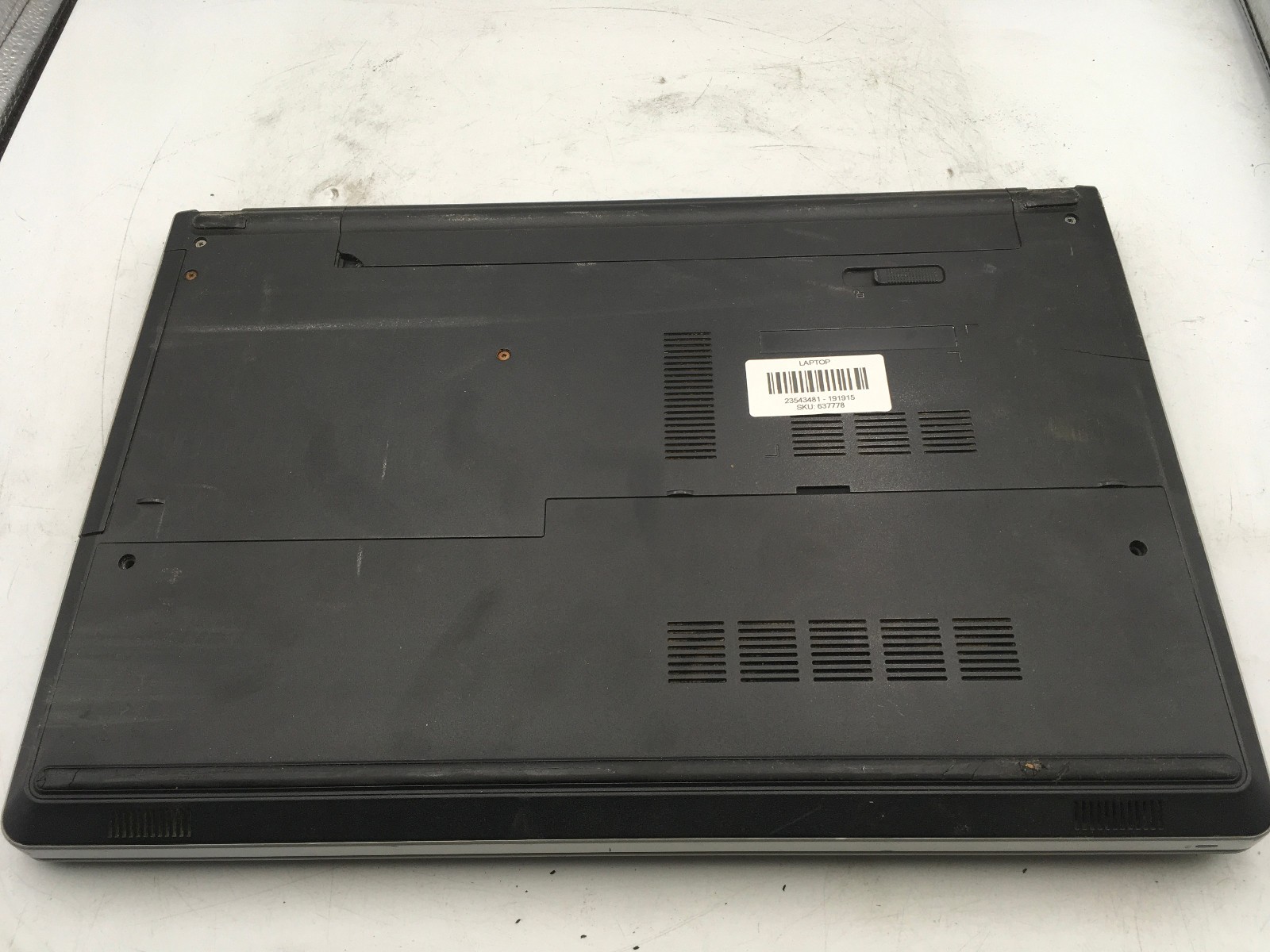 DELL INSPIRON 15 5551 – FOR PARTS – INTEL I3 7TH GEN- NO RAM – 15″ -READ DESC-BB