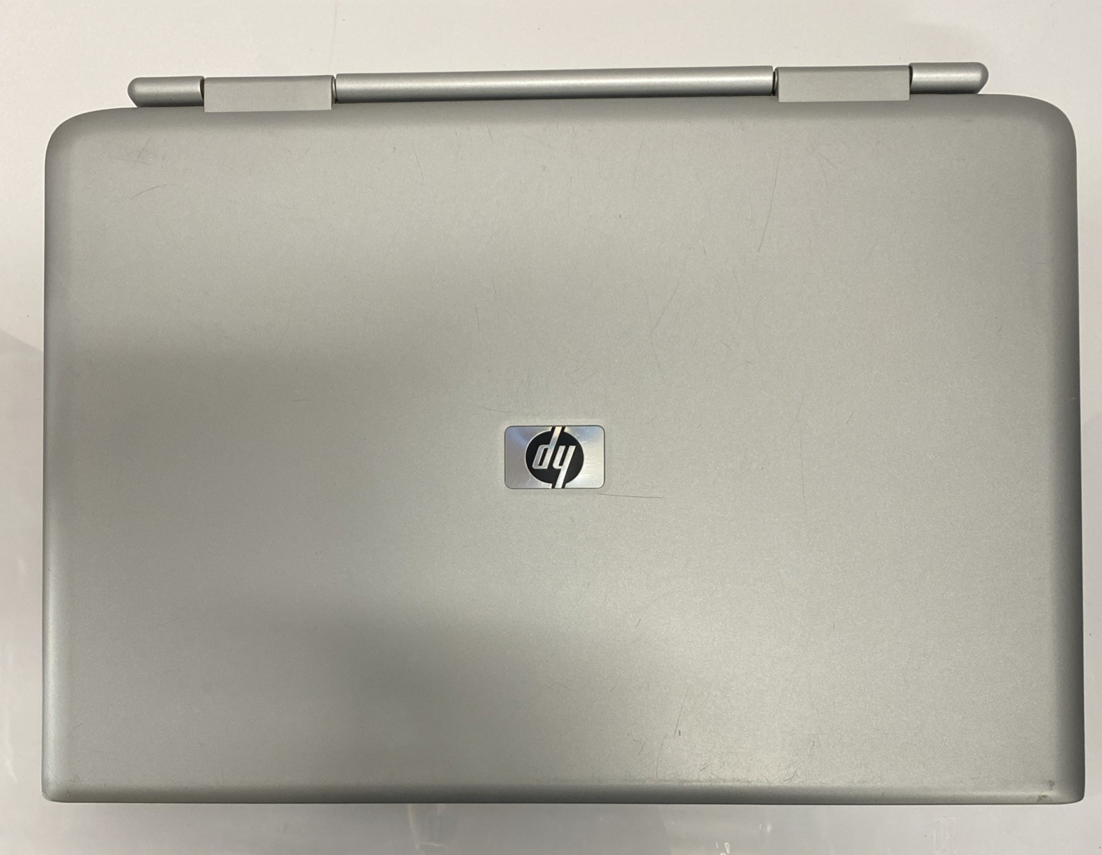 Vintage HP Pavilion zd8000 – Untested | No Hard Drive | READ