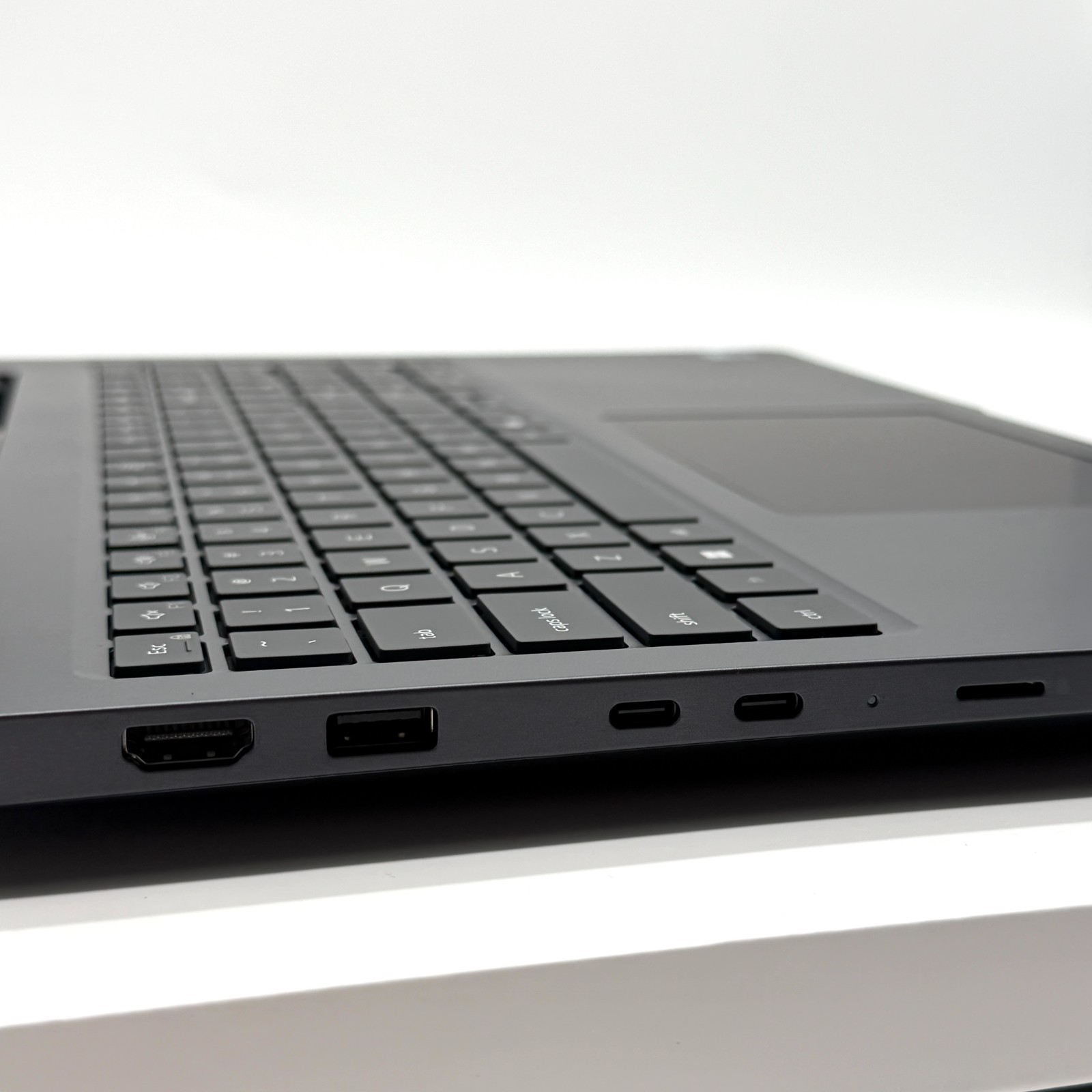 ULTRA 9 – 2026 DELL PRO MAX, $4K MSRP, NVIDIA RTX PRO 32GB RAM – WARRANTY 2030