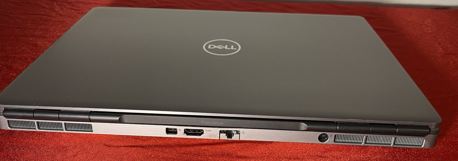 Dell Precision 7550 15.6 4K Intel i7-10850H 2.70GHz 16GB,256GB SSD Quadro T2000