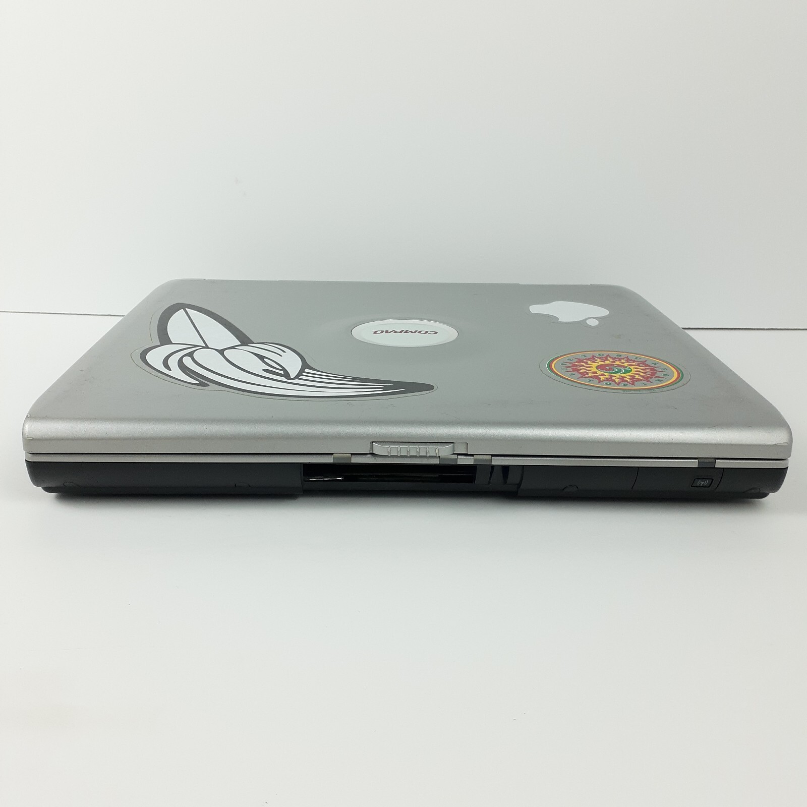 Compaq Presario 2200 256 MB RAM No HDD No Keyboard For Parts Or Repair