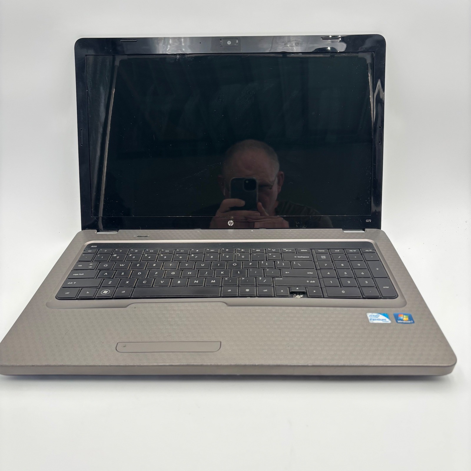 HP G72-261US Laptop 17.3″ Bronze Fair Parts Missing Battery & HDD