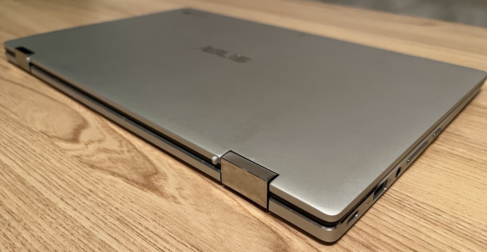 ASUS Chromebook Flip C434T 14″ Touch Intel Core m3-8100Y 8GB RAM 64GB eMMC
