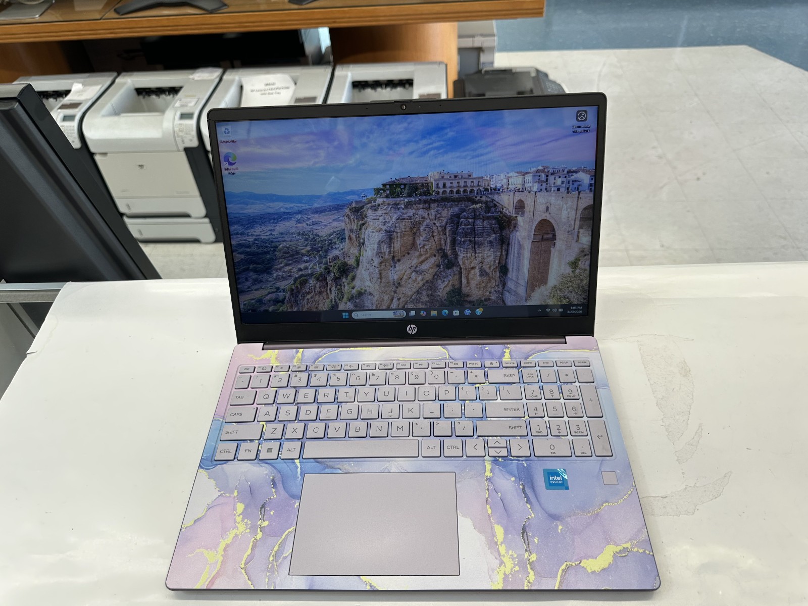 HP 15-FD0624DS 15.6″ 4GB 128GB SSD Intel UHD Graphics Windows 11 Home 800 MHz