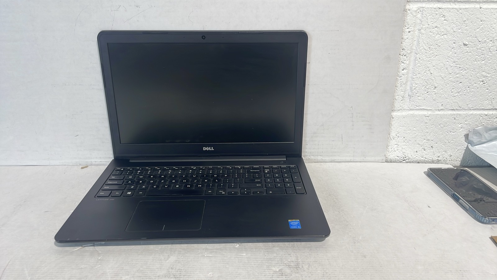 Dell Latitude 3550 15.6″ Laptop Intel Core i5 Processor Gray