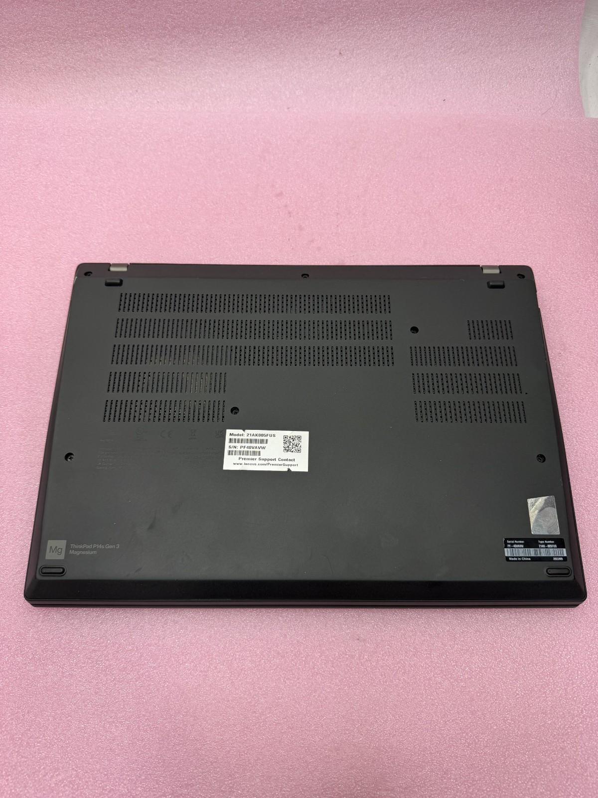 Lenovo ThinkPad P14s Gen 3 14″ i7-1280P 1.8GHz 16GB RAM 512GB SSD Read Desc