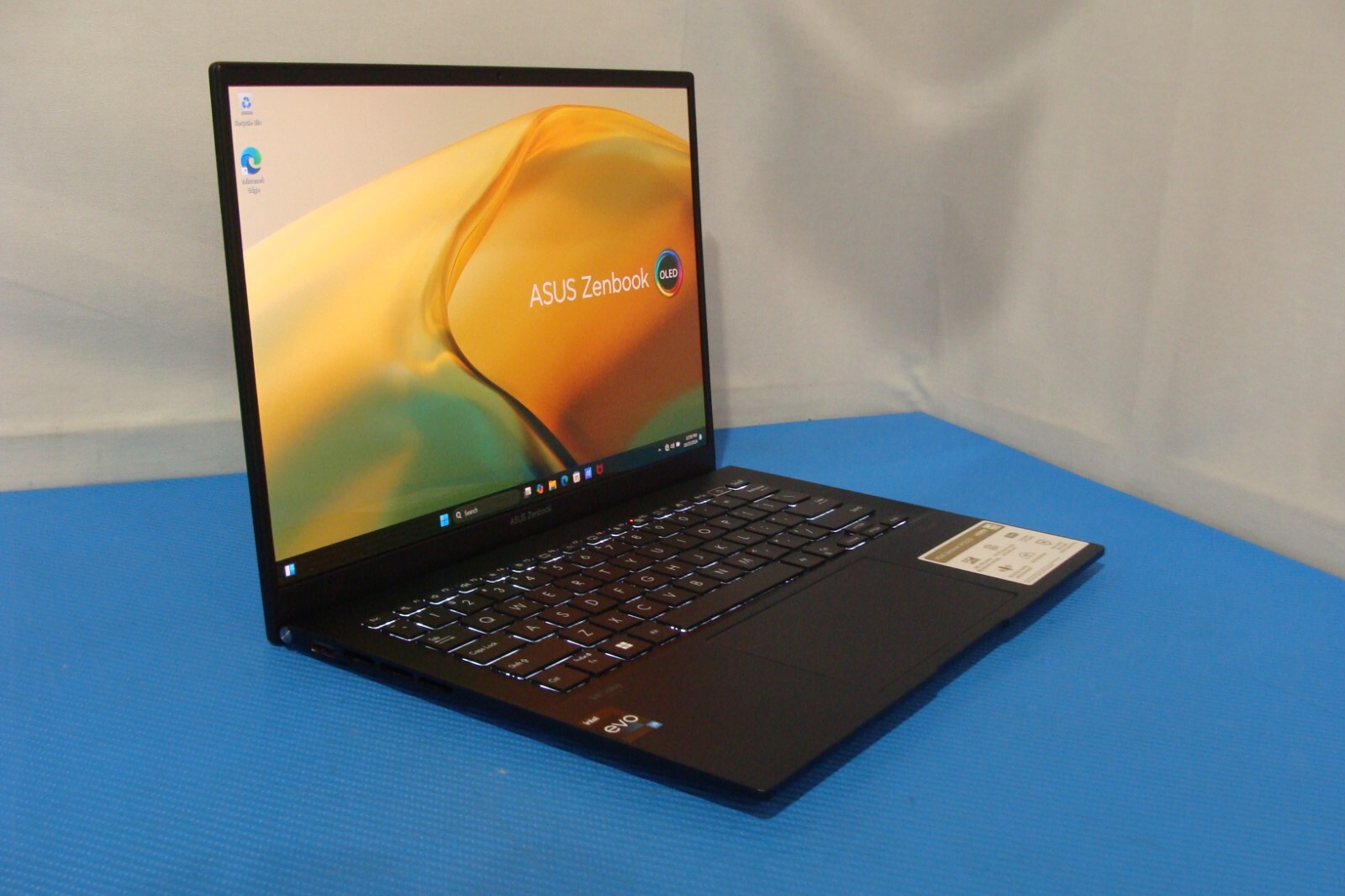 ASUS Zenbook UX3402VA 14″ 2.8K OLED 90hz i9-13900H 16GB 1TB SSD Warranty 07/2025