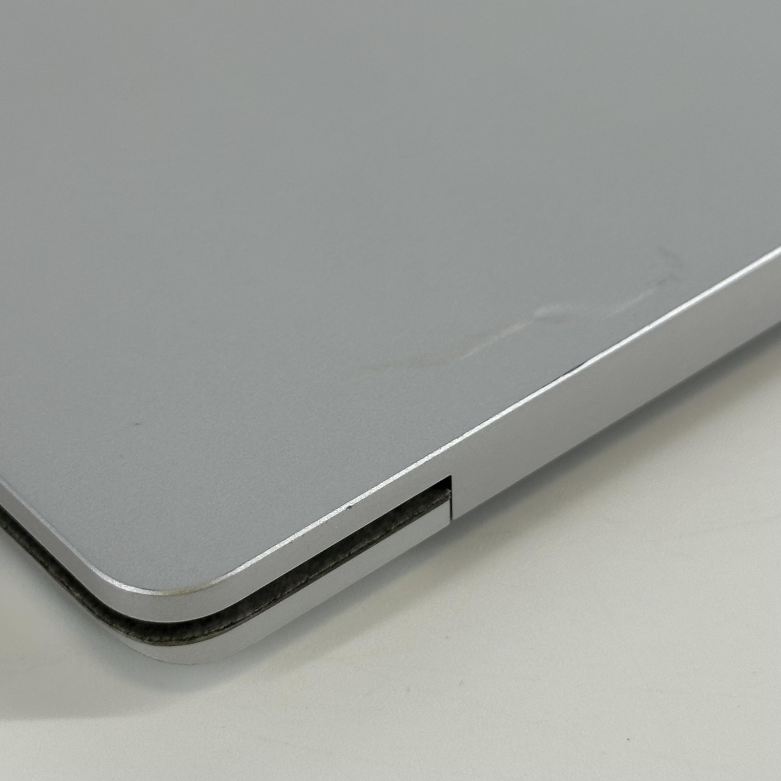 Microsoft Surface Laptop 3 13.5 2K TOUCH i7-1065G7 1.30GHz 16GB 512GB SSD Good