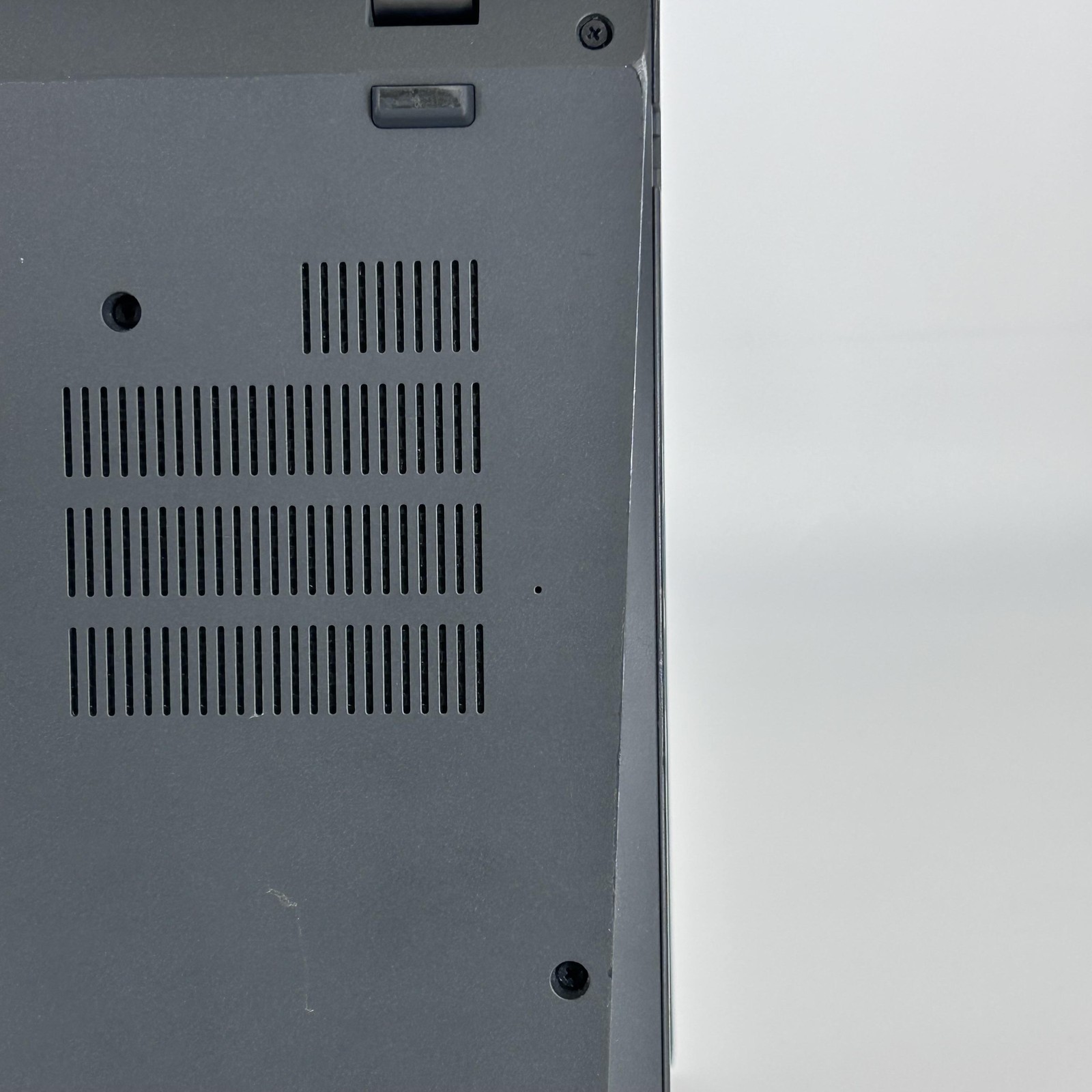 Lenovo ThinkPad P16s Gen 1 2K 1.8 GHz i7-1280P 48GB 1TB NVIDIA T550 FRAME SPLIT