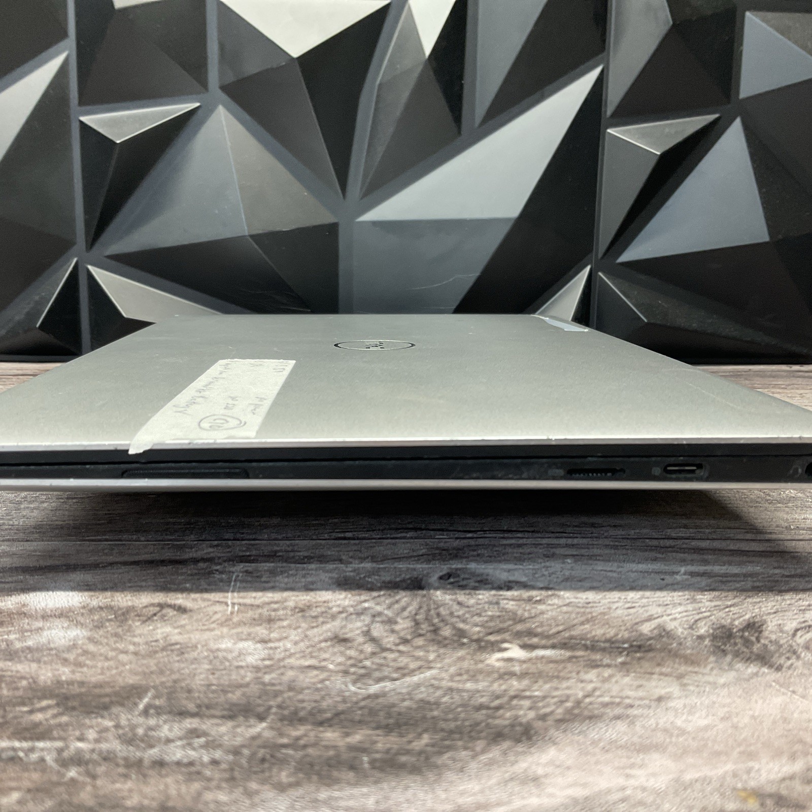 Dell XPS 13 9370 / i5 8th Gen / 16GB / No Power / No SSD / C10