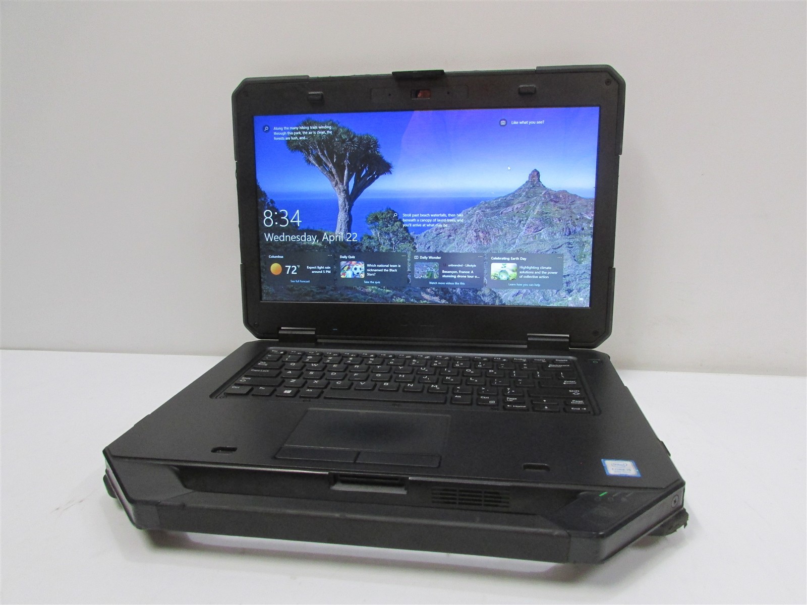 Dell Latitude 5414 i5-6300U 2.4GHz 8GB RAM 250GB m.2 14″ Windows 10 Pro COSM DMG