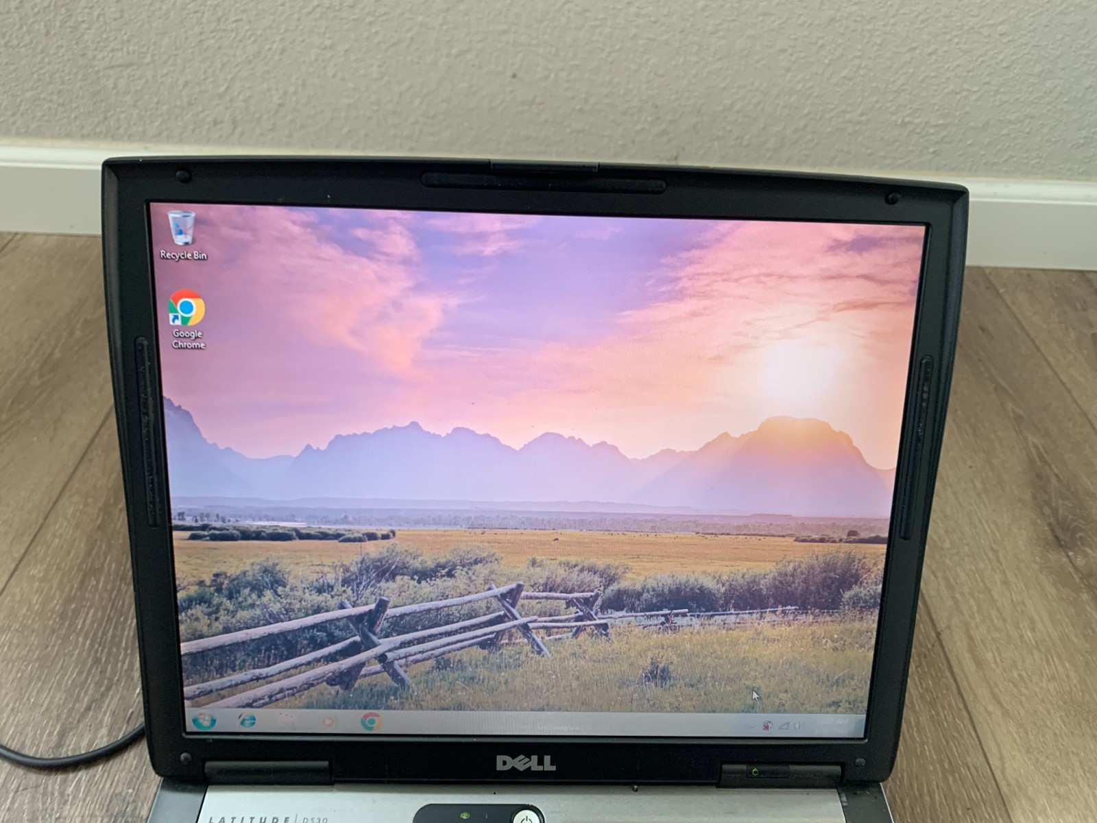 Dell Latitude D530 15″ Intel Core 2 Duo T7250 2.00GHz 4GBRam 320GB HDD Win7 Pro