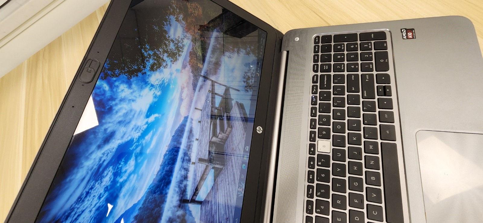 HP Envy M6 Sleekbook, AMD A10-5745M, 12 GB DDR3, Windows 10, Beats Speakers