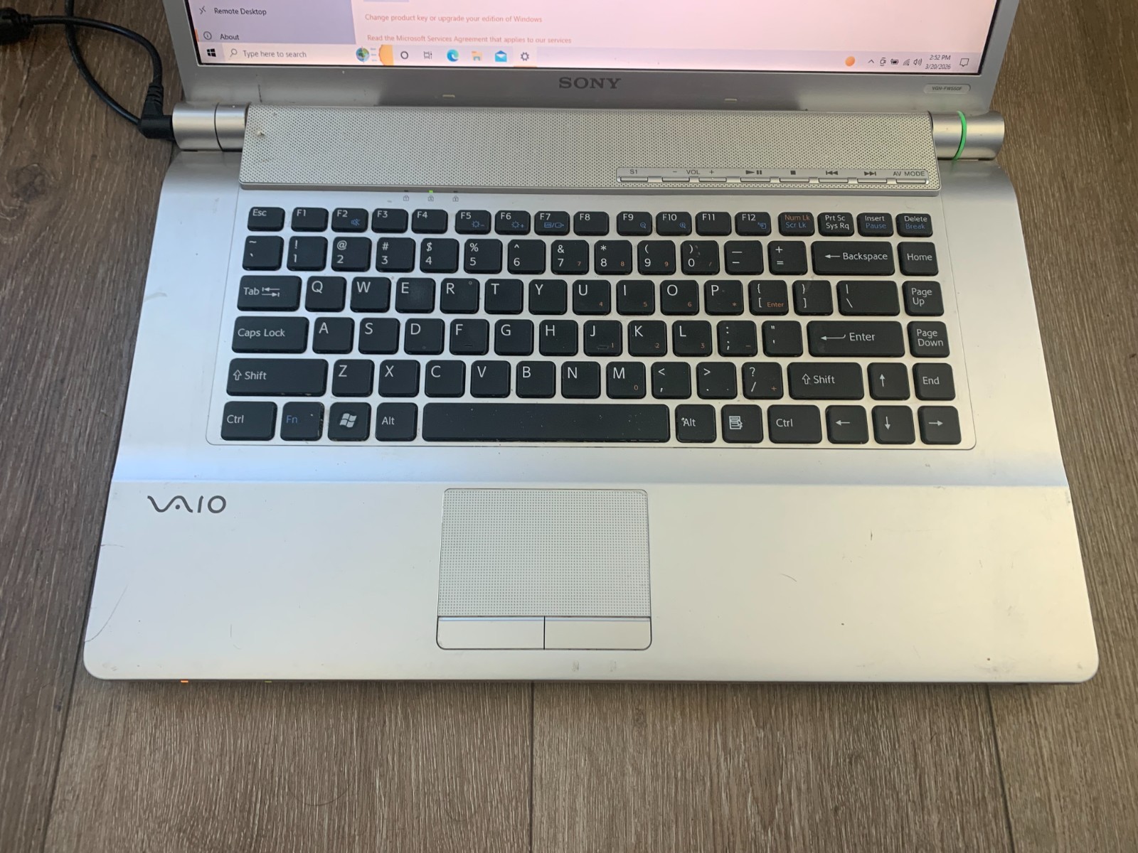 Sony PCG-3J1L VGN-FW550F 16.4″ Intel Core 2 Duo P8700 2.53GHz 4GB Ram 320GB HDD