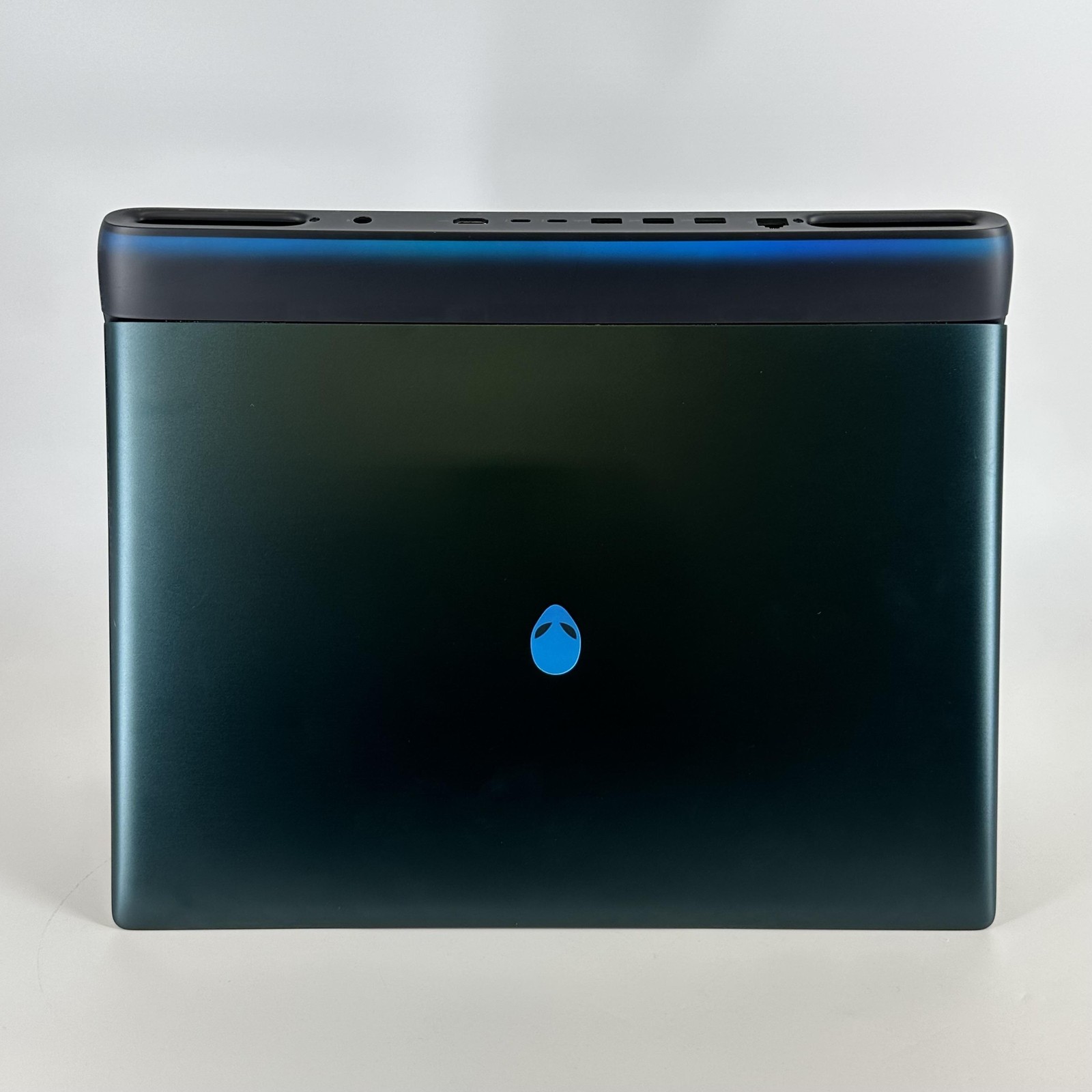 Dell Alienware 18 Area-51 144Hz QHD+ 2.7 GHz Ultra 9 275HX 32GB 2TB SSD RTX 5080
