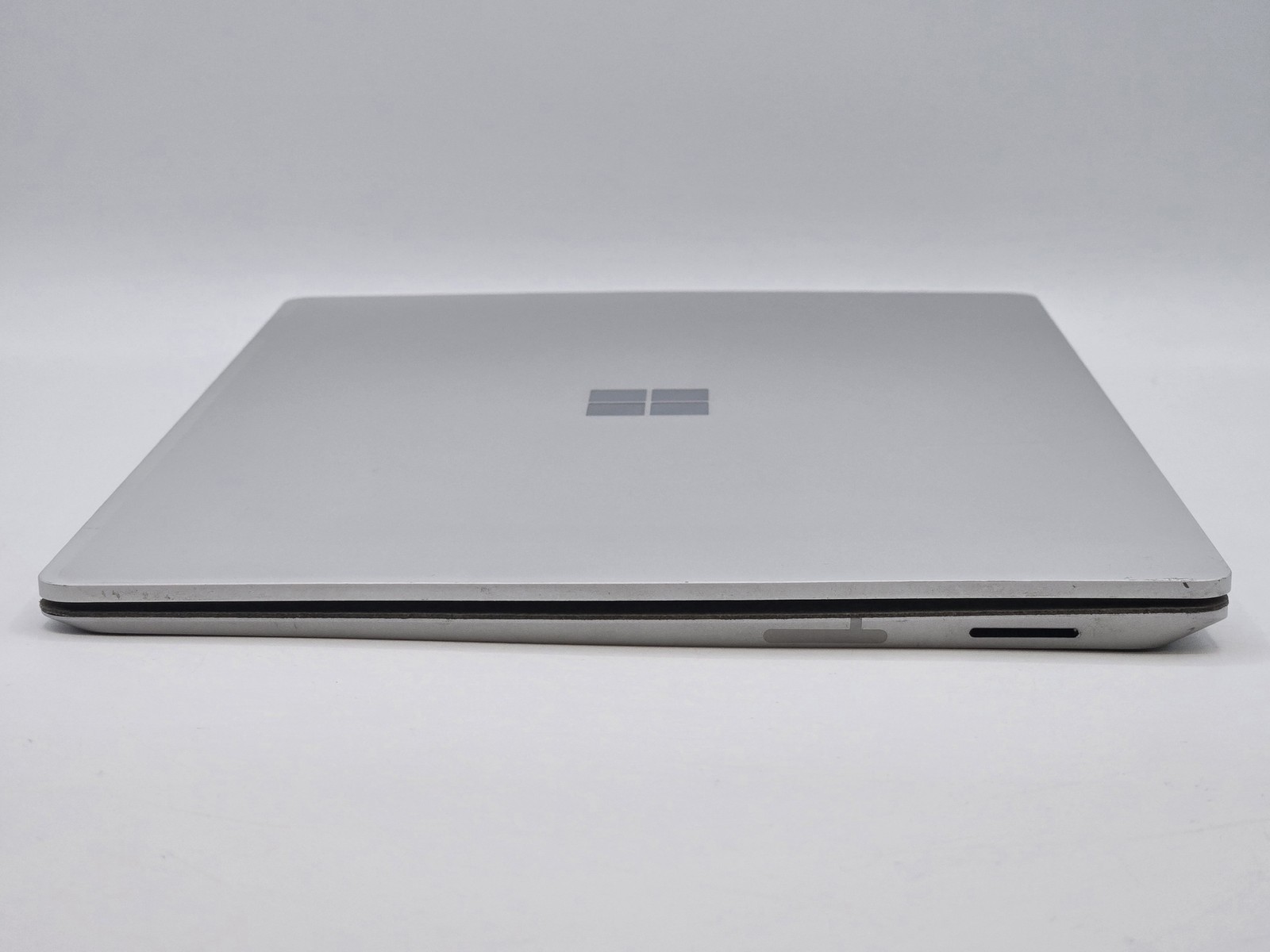 Microsoft Surface Laptop 13″ 2256 x 1504 I7-8650U 512GB SSD 16GB W11P *READ*