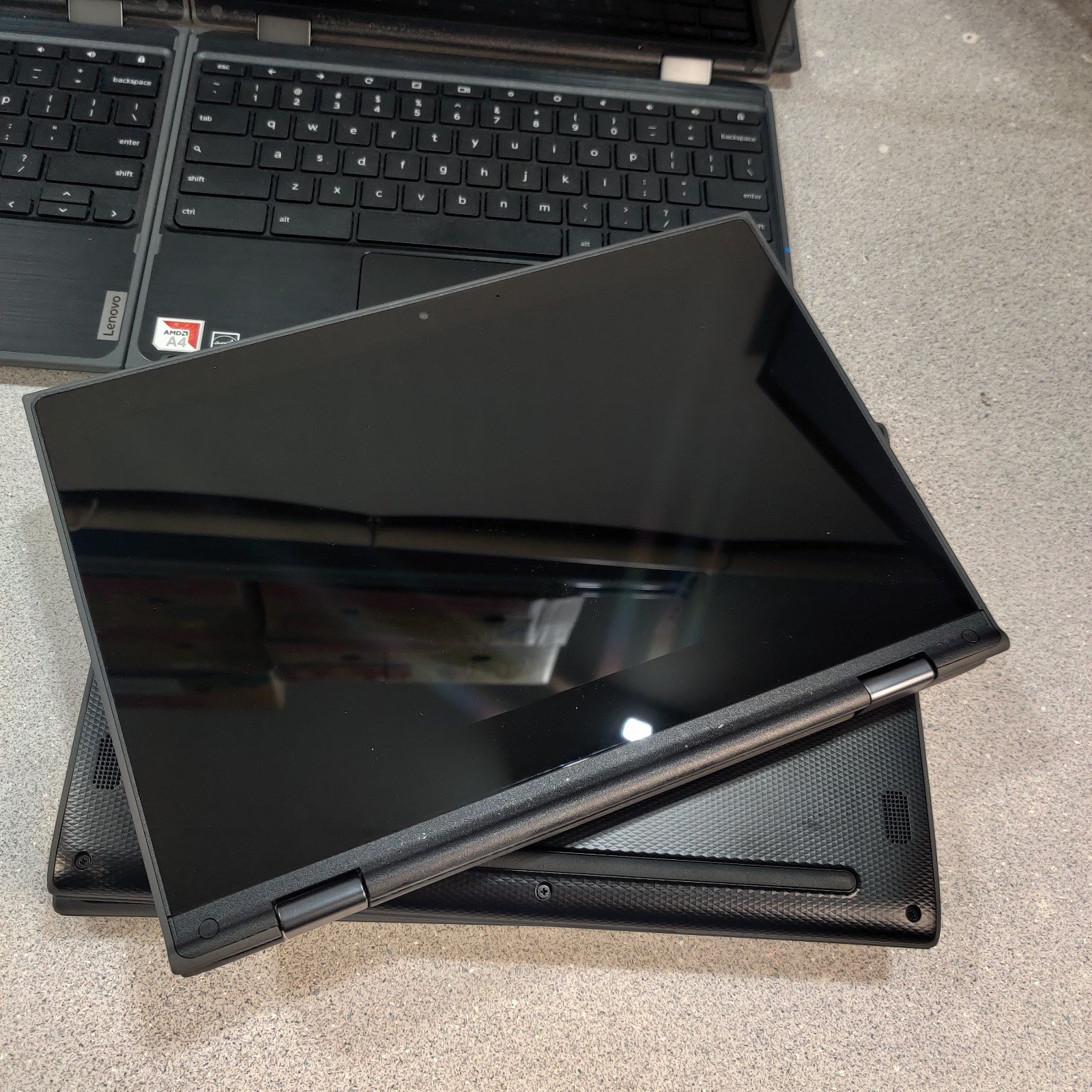 LOT OF 11 Lenovo Chromebook 300e 2nd Gen 11.6″ 1.1GHz 4GB 32GB FOR PARTS *READ*