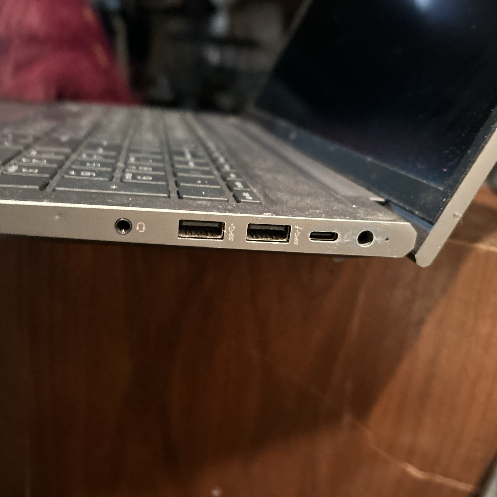 HP Zbook Studio G7 | i9-10885H @ 2.4GHz | 32GB RAM | T2000M | 512GB SSD | No AC