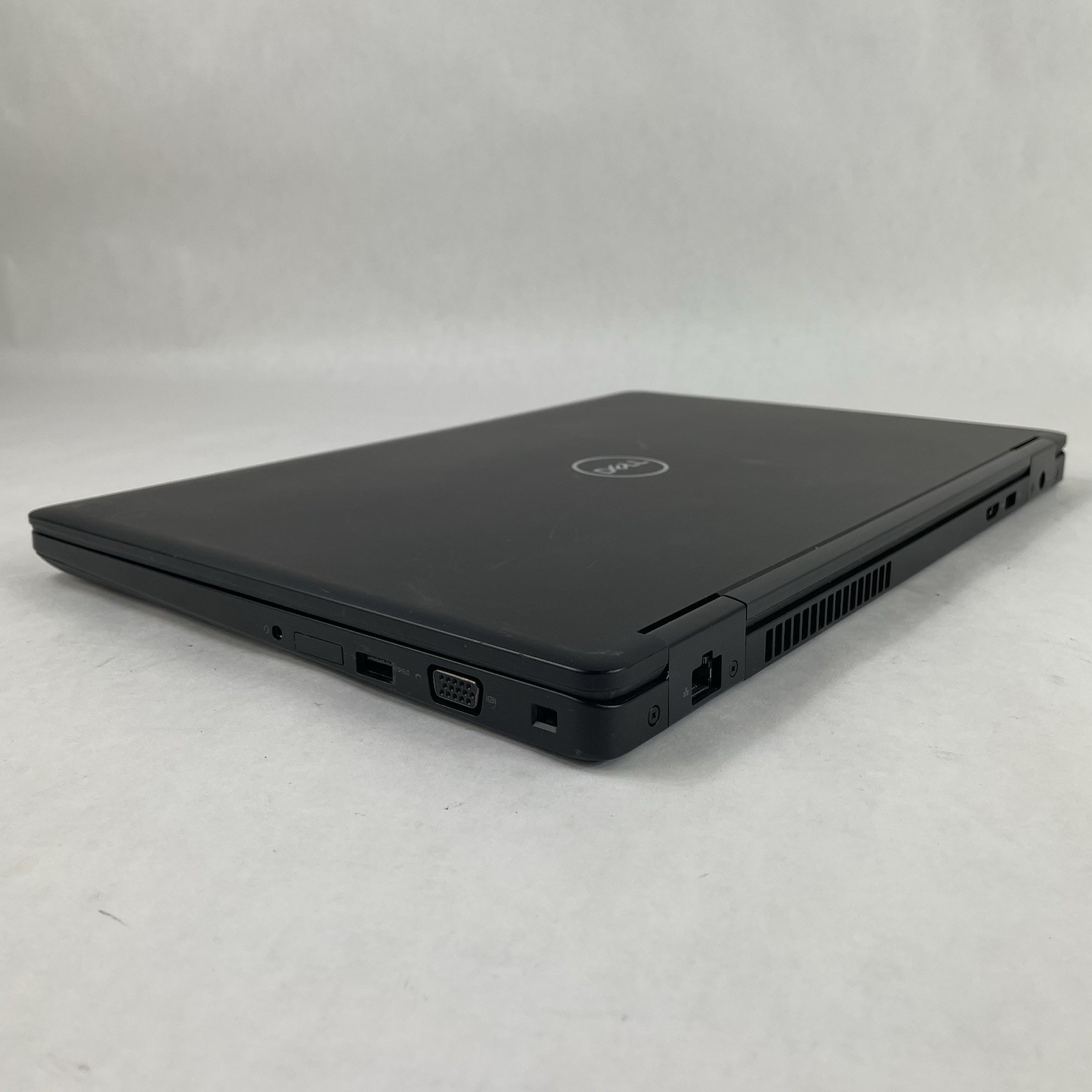 Dell Latitude 5590 15.6″ i7-8650U 1.90 GHz 8 GB RAM No SSD/OS/AC