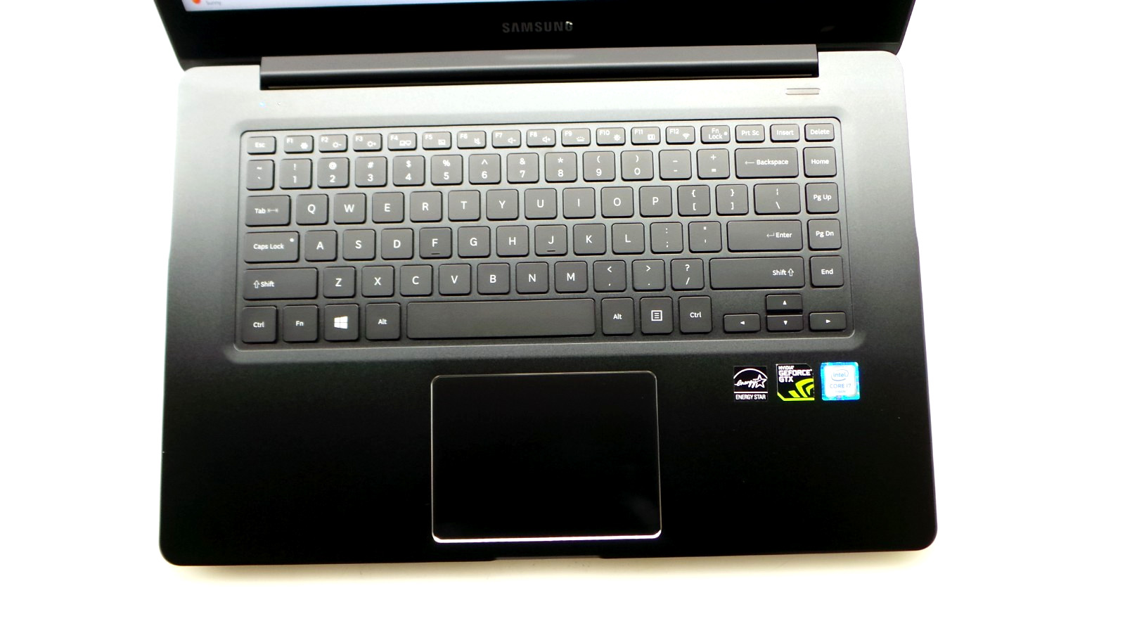 Samsung Notebook NP940Z5L | 15.6″ | i7-6700HQ | 8GB 256GB SSD | Touchscreen