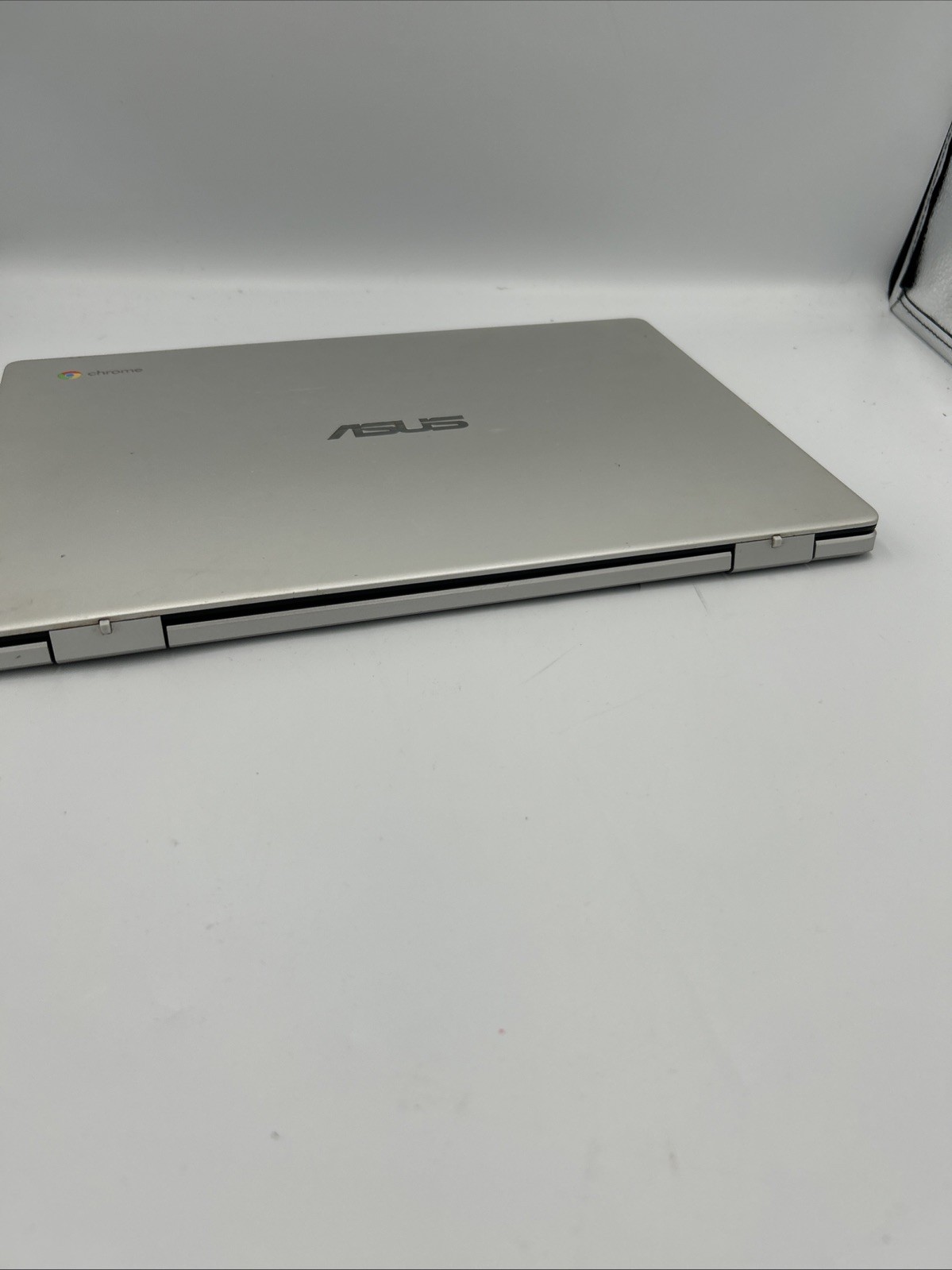 ASUS C423NA 14″ Chromebook Intel Celeron N3350 Laptop BAD Motherboard AS-IS