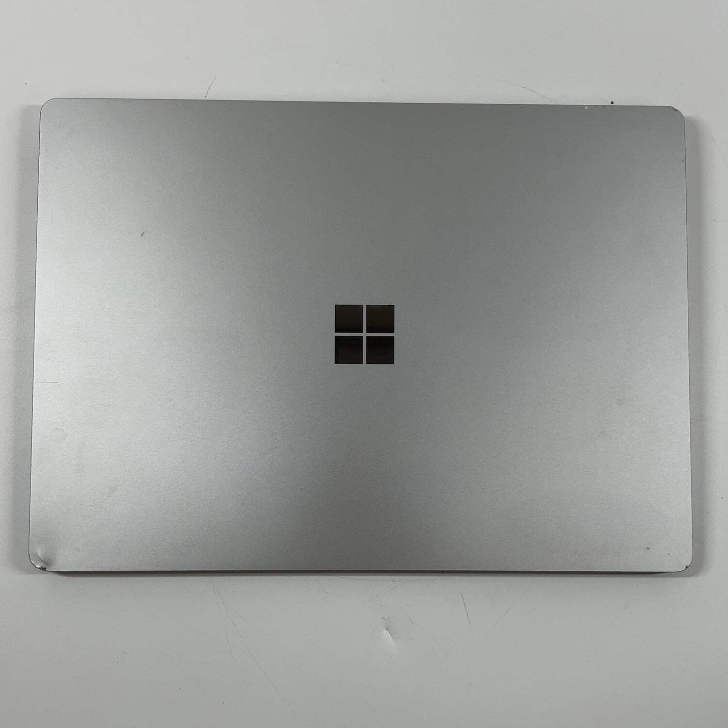 Microsoft Surface Laptop 4 1958 13.5″ Ryzen 5 Surface Edition 2.2GHz 8GB RAM 250