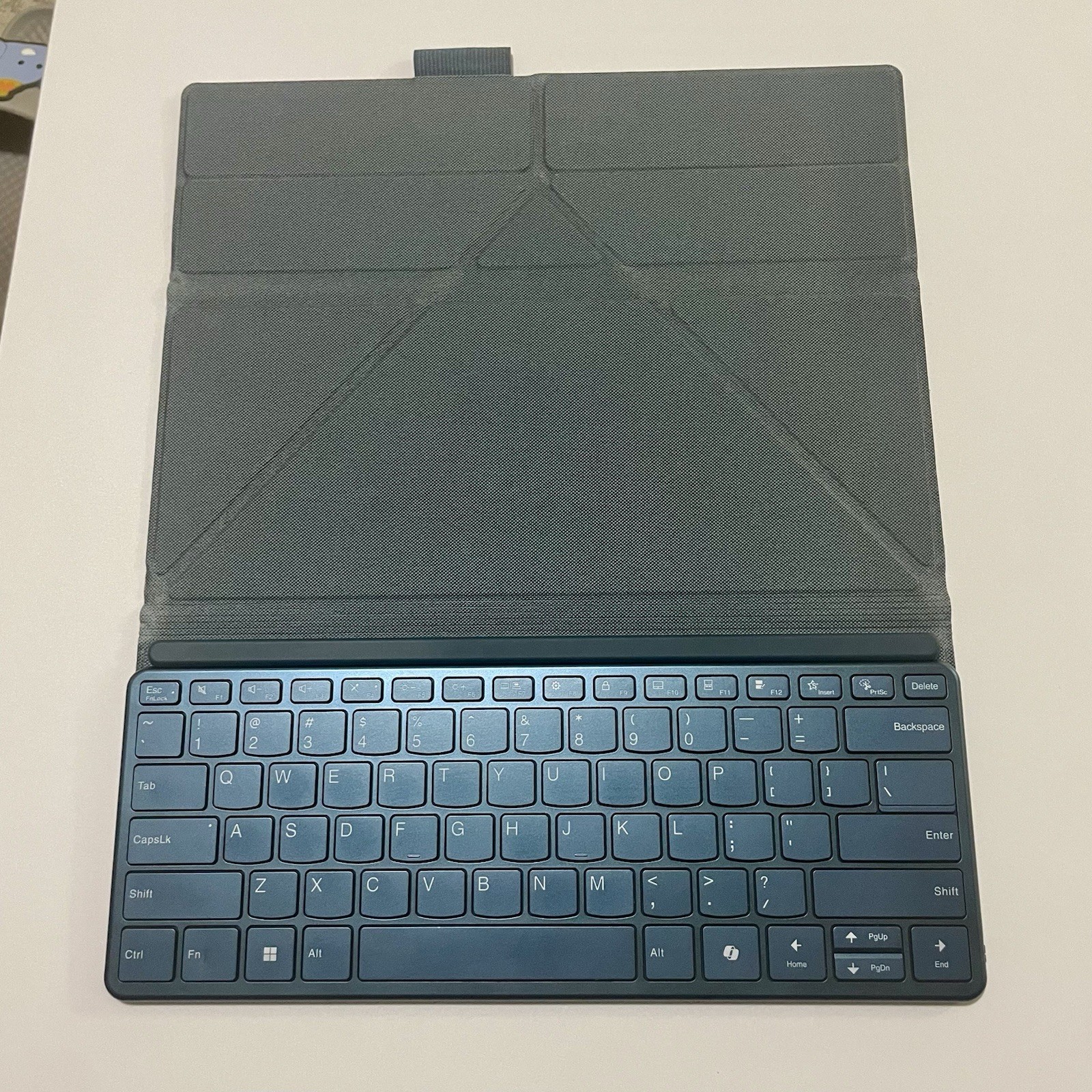 Lenovo Yoga Book 9i Laptop Dual Screen Intel Core Ultra 7 155U, 32 GB RAM 512 GB