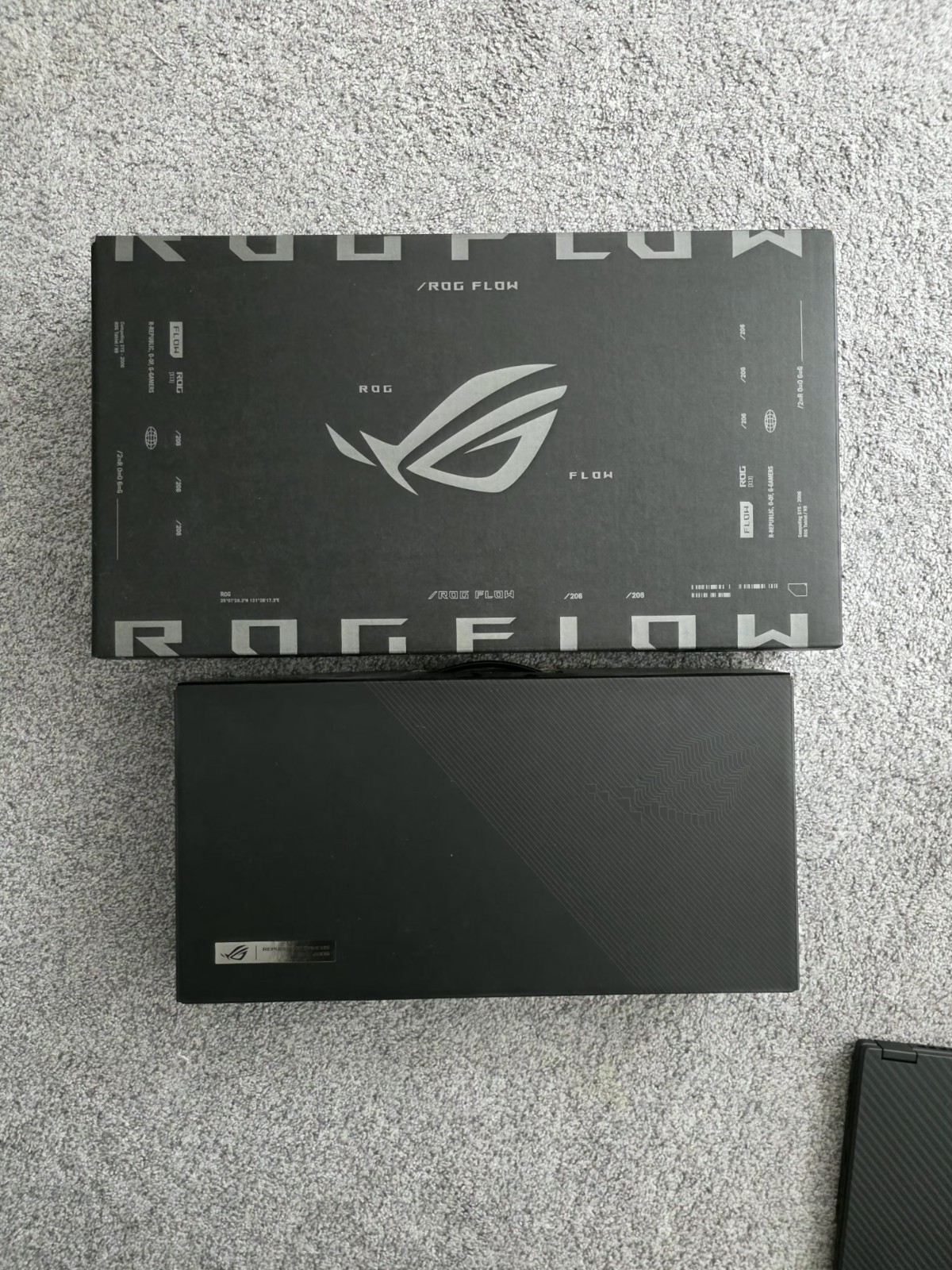 Asus ROG Flow X13 GV302 Ryzen 9 7940HS 32GB 2tb RTX 4070 with xgmobile RTX 4090