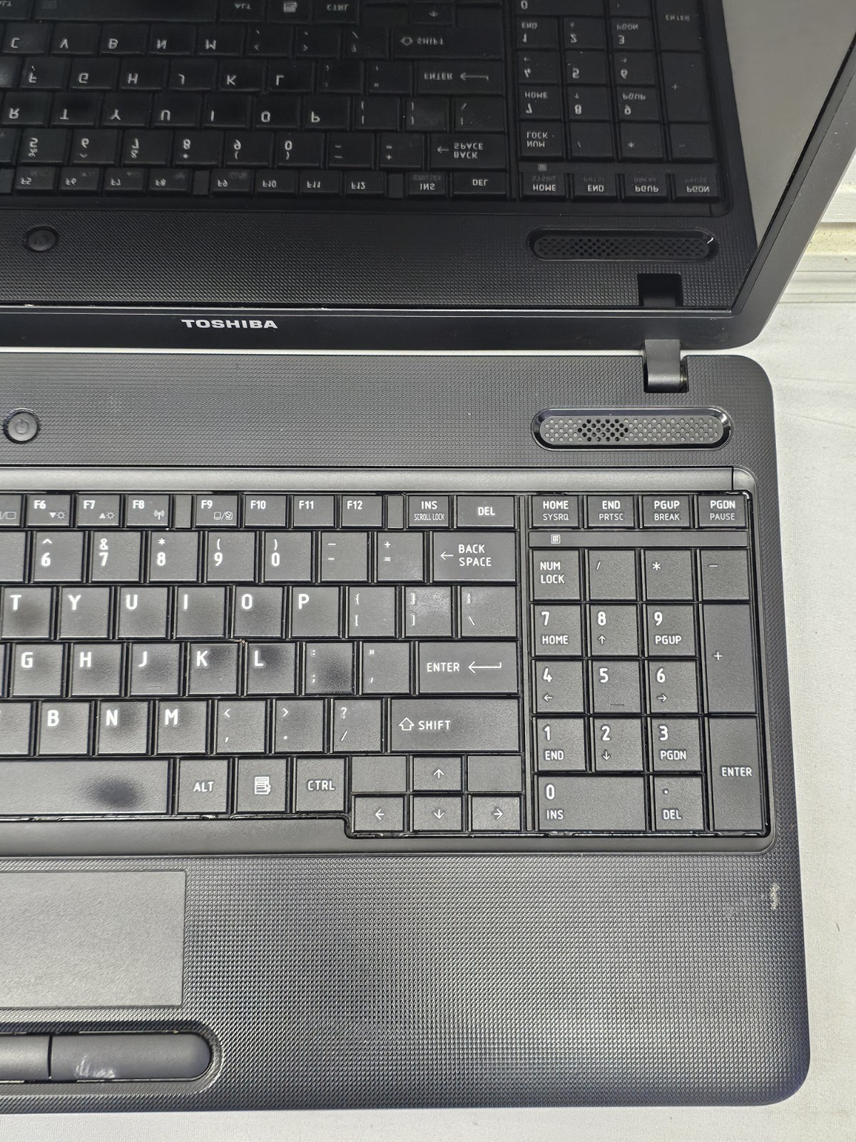 Toshiba Satellite C655-S5049 Laptop – Intel Celeron 900 – 2GB RAM – Parts – READ