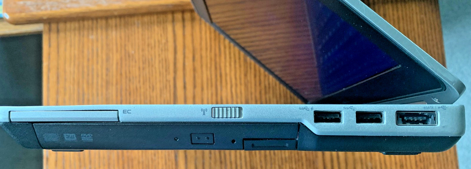 Dell Latitude E6430 14 Inch (149GB , Core I5-3320m, 2.6 GHz, 4GB) Laptop